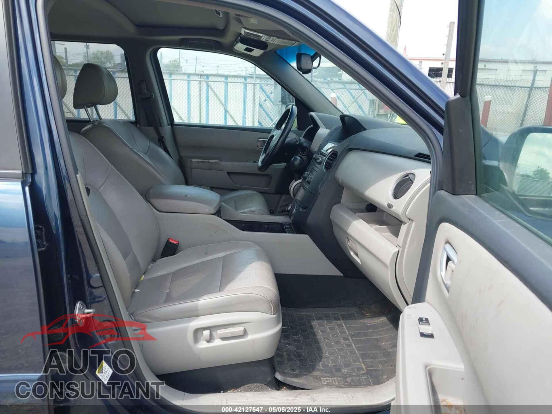 HONDA PILOT 2012 - 5FNYF4H79CB004810