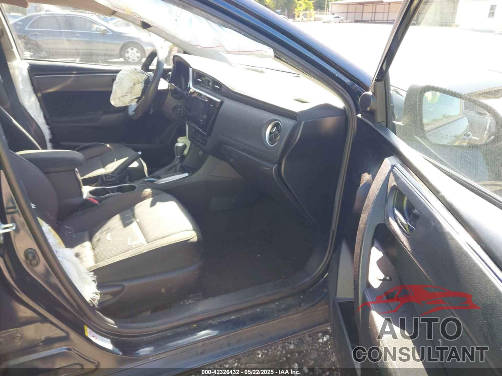 TOYOTA COROLLA 2017 - 5YFBURHEXHP733935