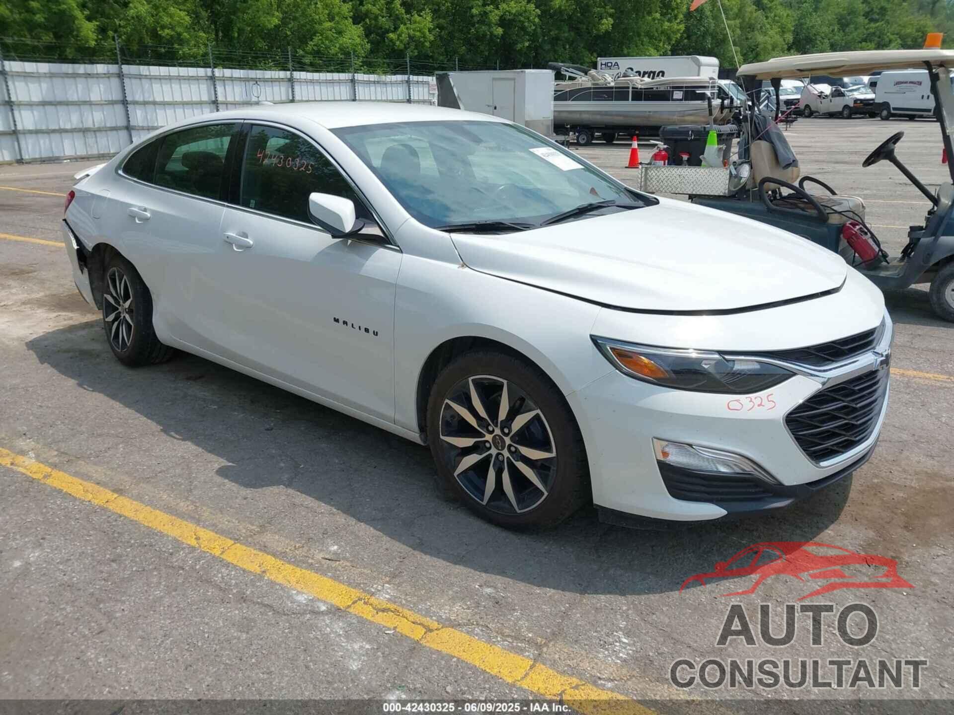 CHEVROLET MALIBU 2020 - 1G1ZG5ST8LF129265