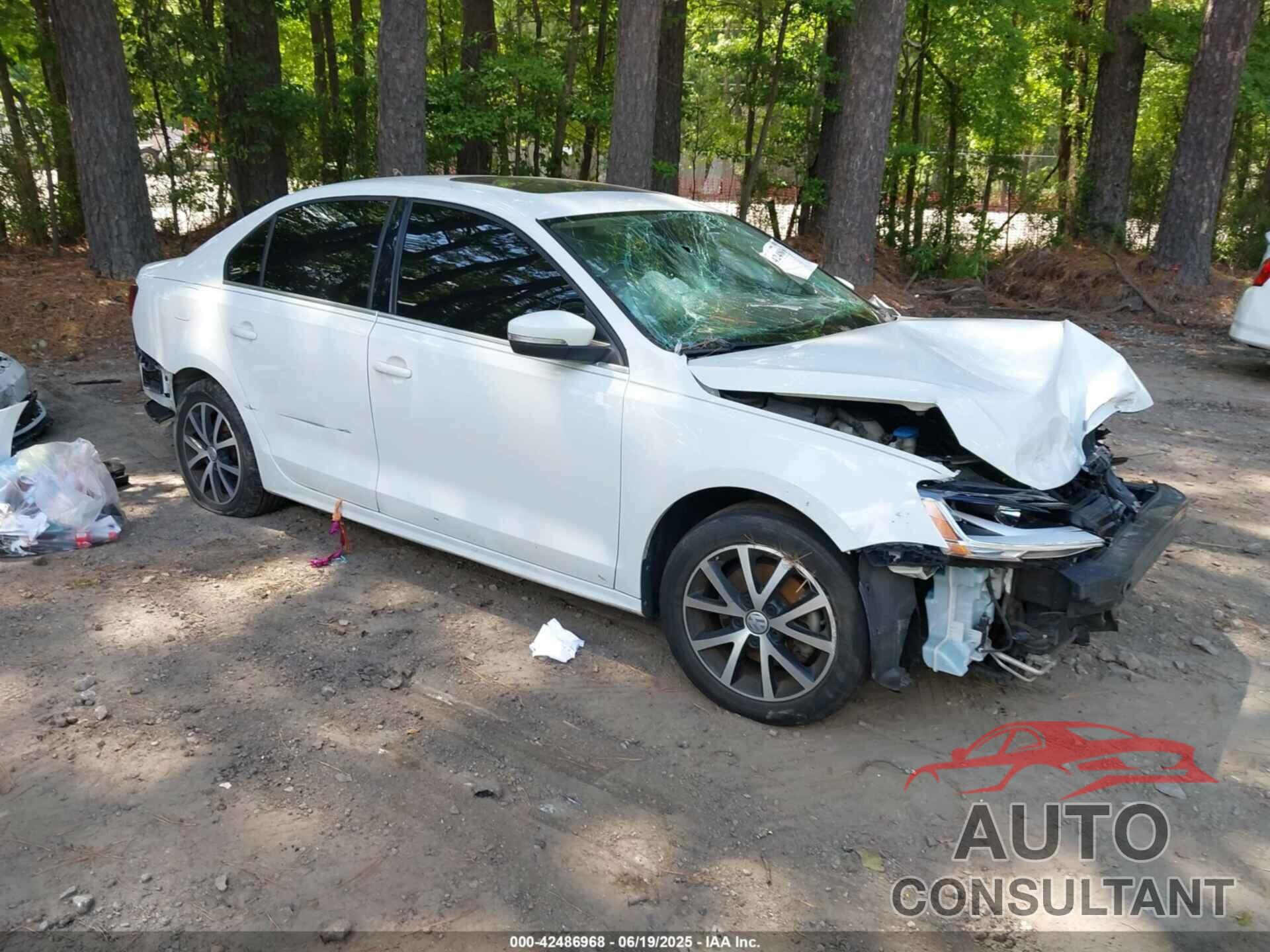 VOLKSWAGEN JETTA 2018 - 3VWDB7AJ1JM261886