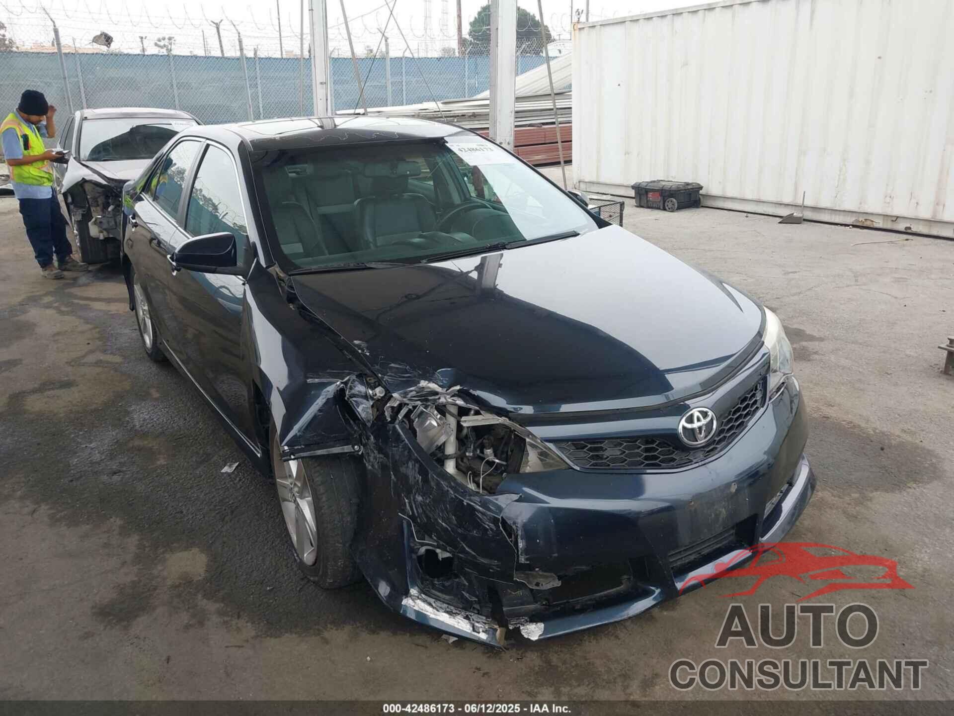 TOYOTA CAMRY 2014 - 4T1BF1FK6EU418628