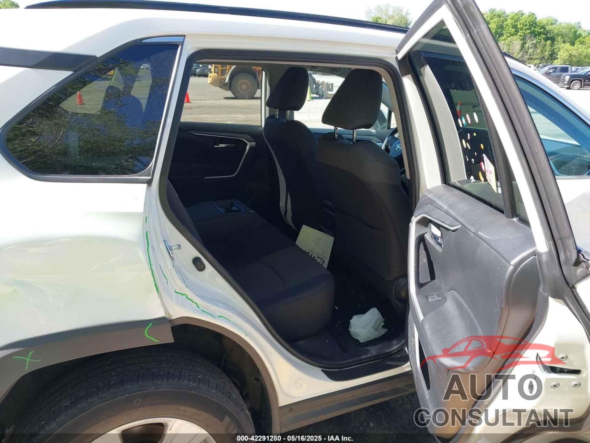 TOYOTA RAV4 2020 - 2T3P1RFV2LC071673