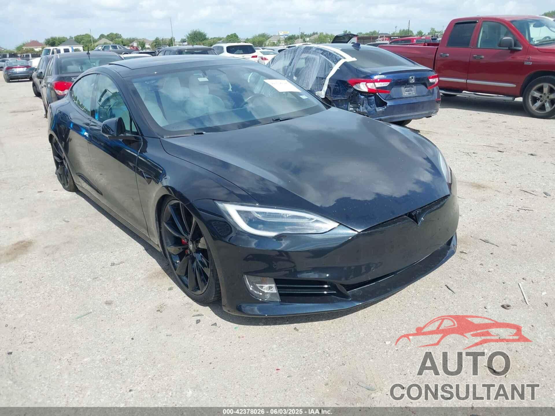 TESLA MODEL S 2017 - 5YJSA1E45HF198921