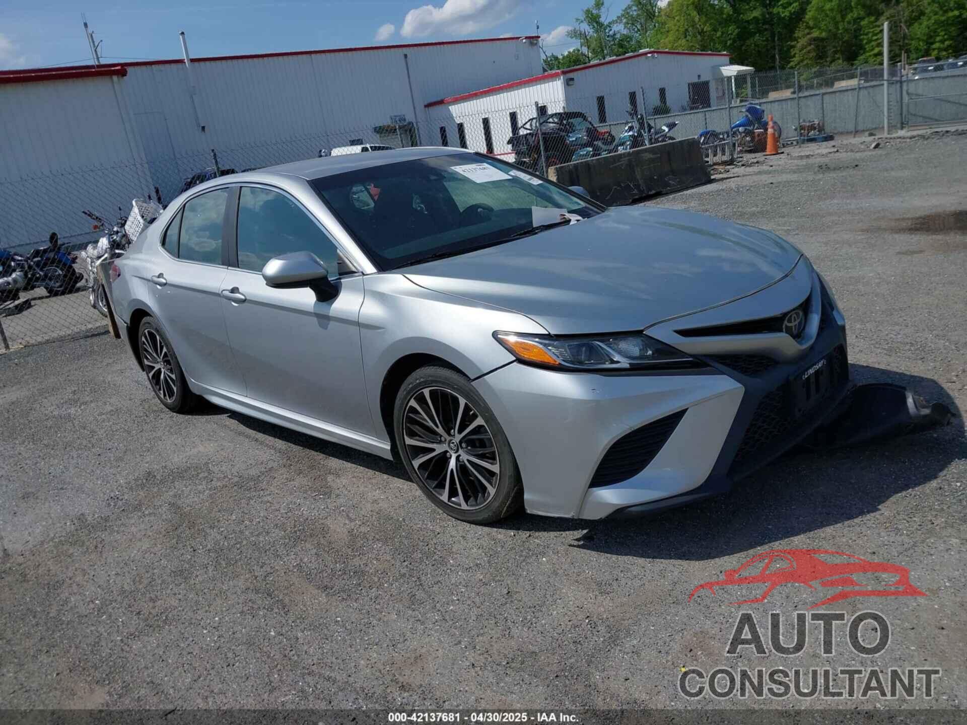 TOYOTA CAMRY 2018 - 4T1B11HK7JU595114