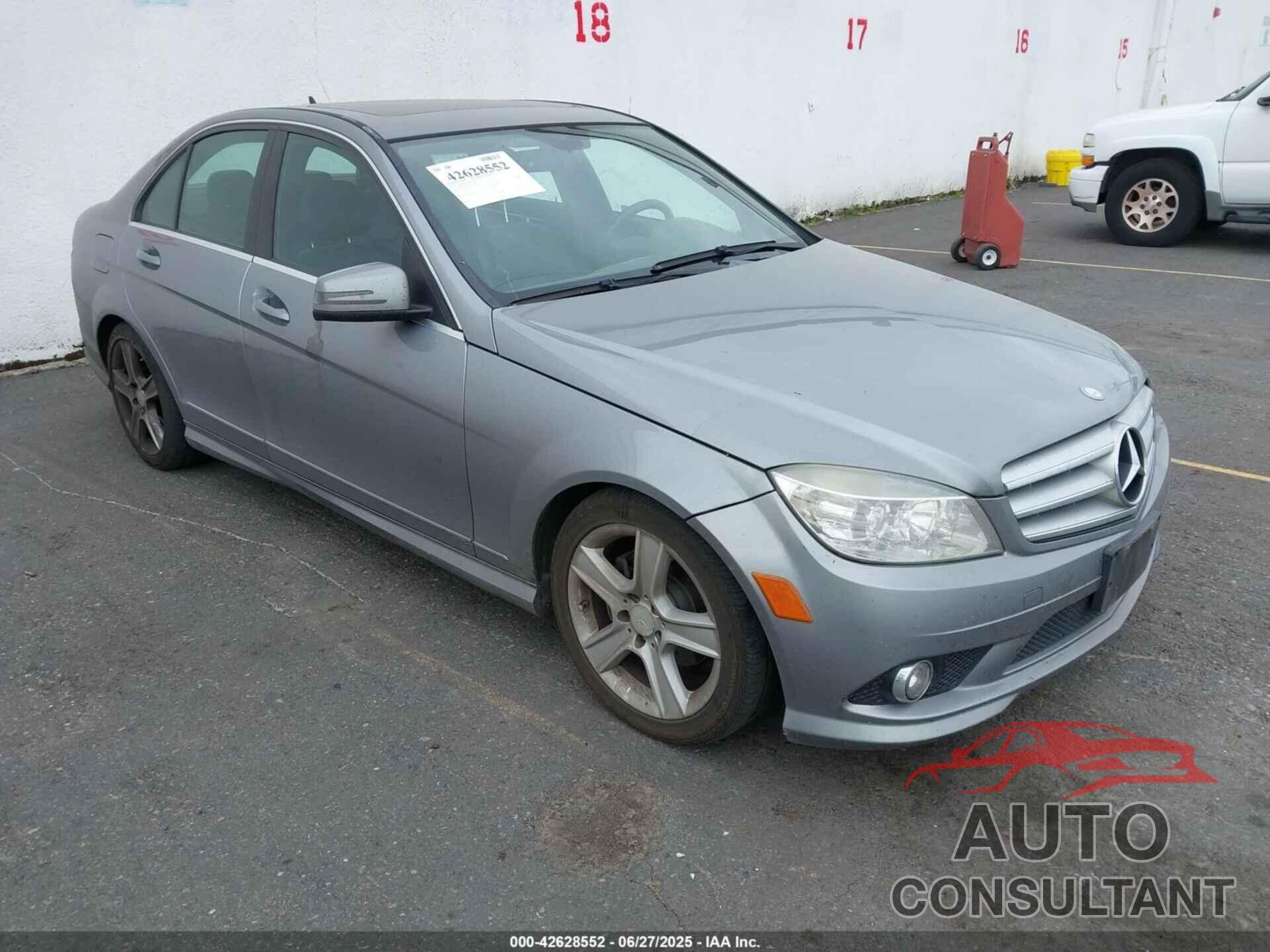 MERCEDES-BENZ C 300 2010 - WDDGF8BB8AR095386