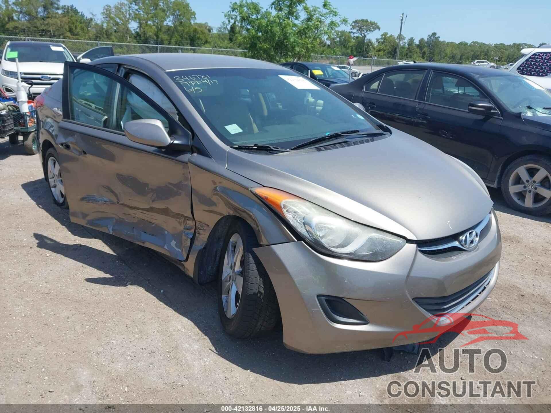 HYUNDAI ELANTRA 2013 - 5NPDH4AE0DH448095