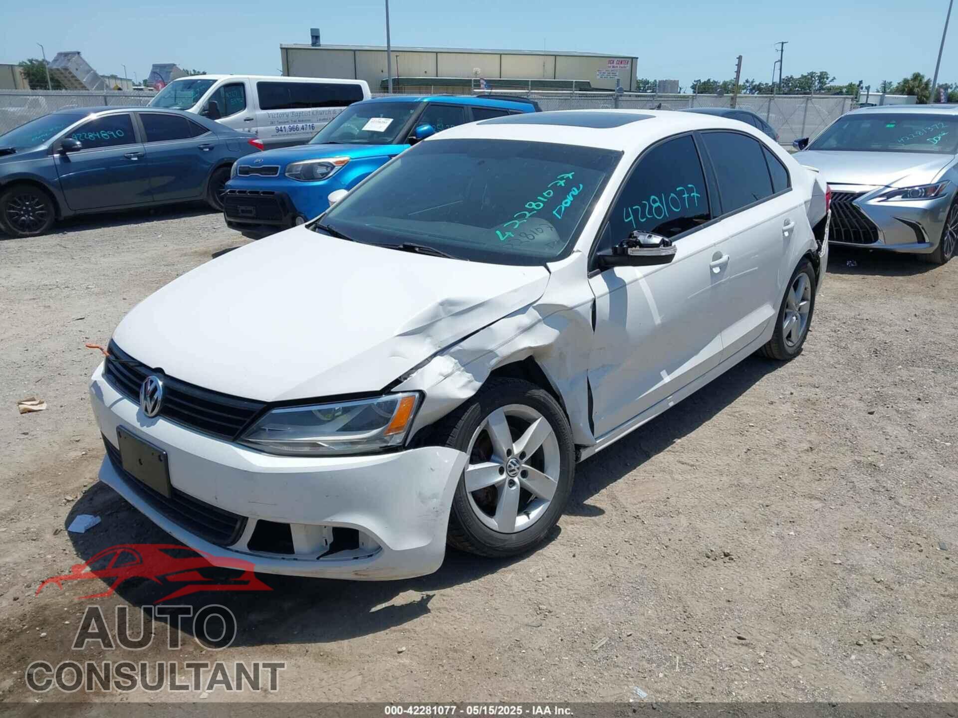 VOLKSWAGEN JETTA 2012 - 3VWLL7AJ5CM417536