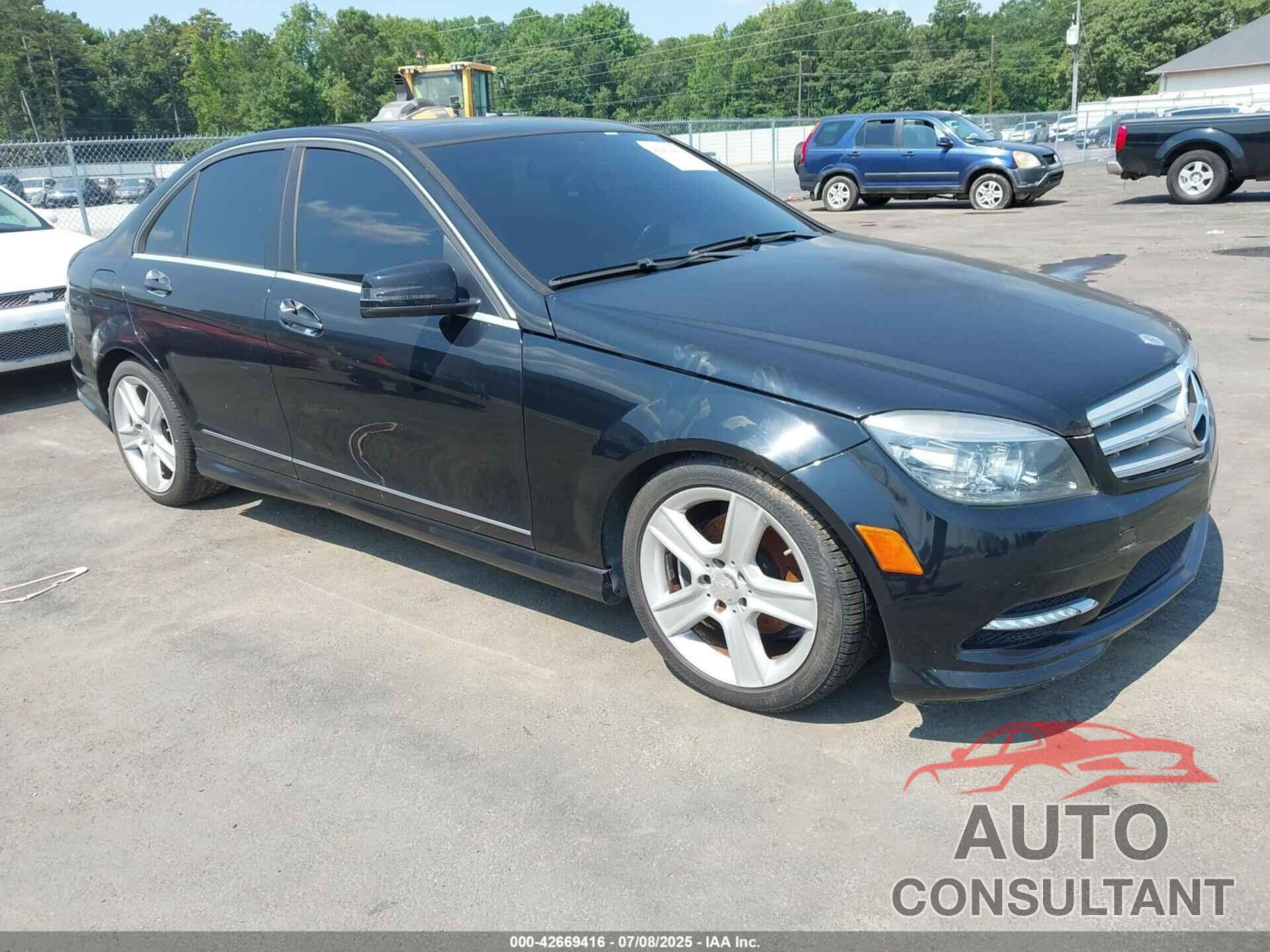 MERCEDES-BENZ C 300 2011 - WDDGF8BB1BR180376