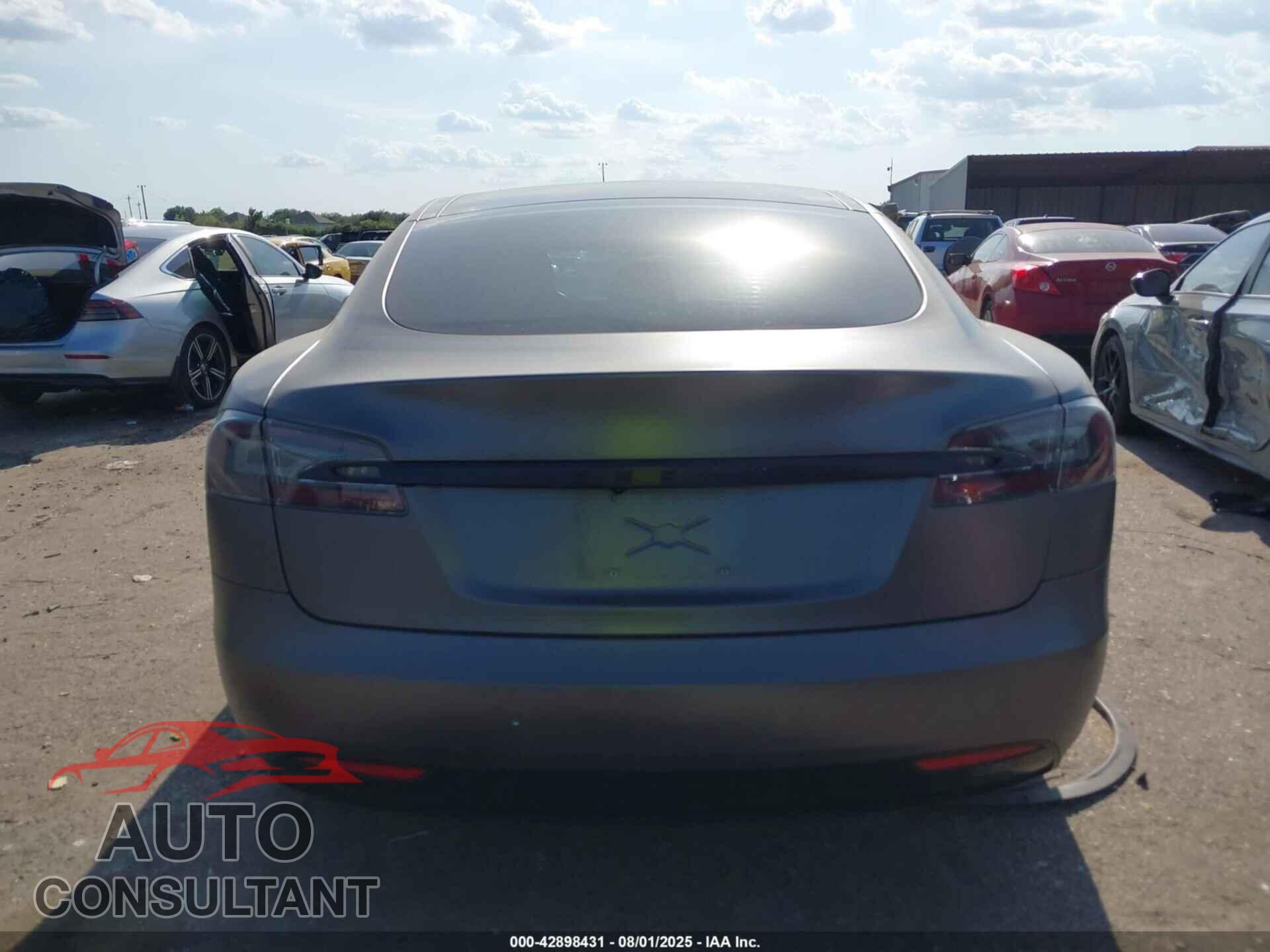TESLA MODEL S 2017 - 5YJSA1E21HF189762