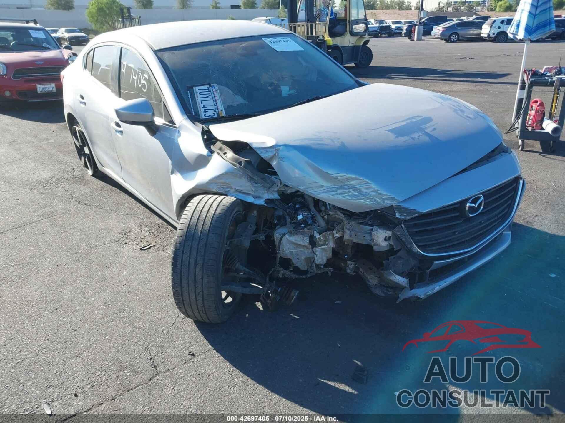MAZDA MAZDA3 2017 - JM1BN1V72H1106185