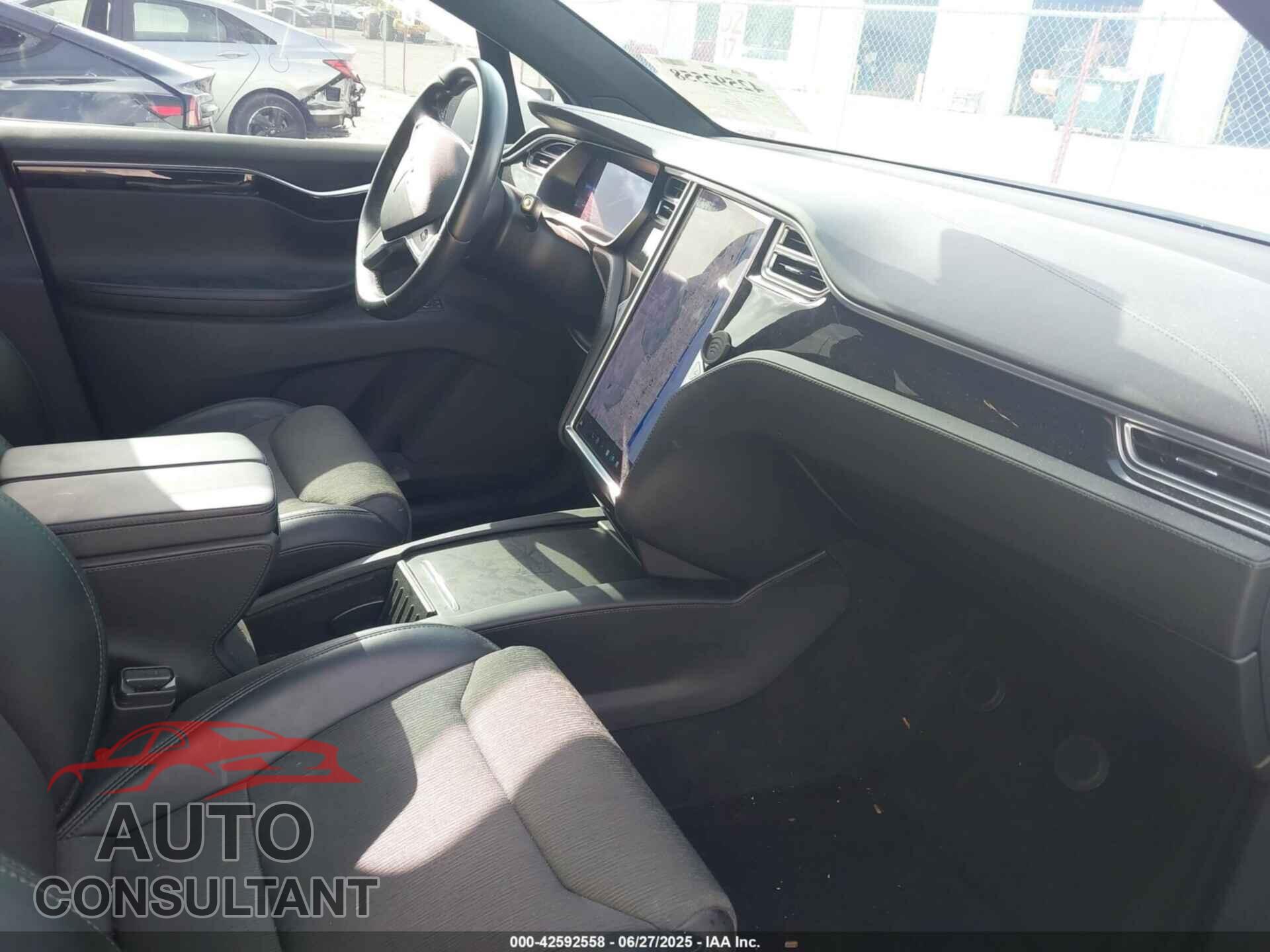 TESLA MODEL X 2017 - 5YJXCAE29HF077467