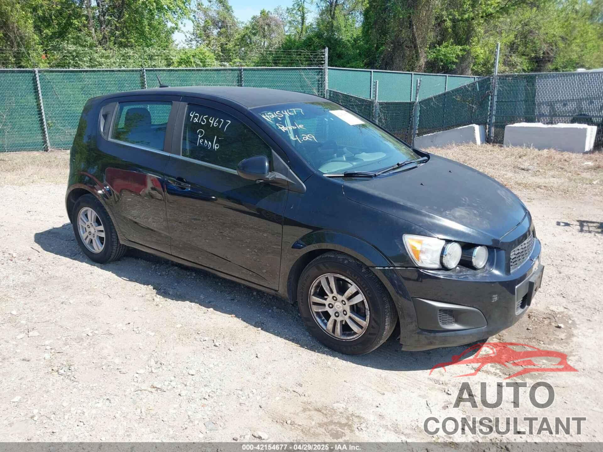 CHEVROLET SONIC 2013 - 1G1JC6SG0D4117030