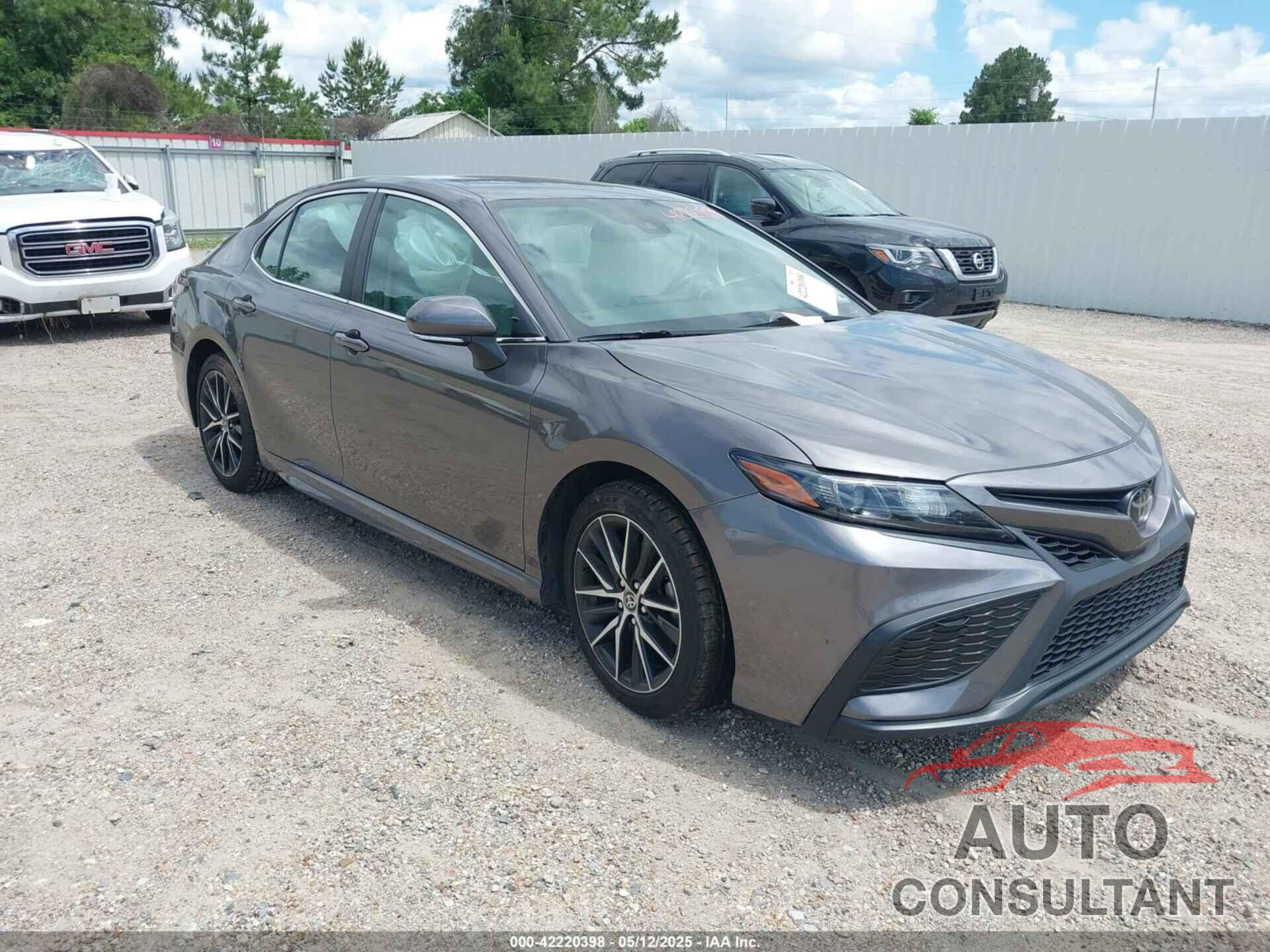 TOYOTA CAMRY 2023 - 4T1G11AK3PU736513