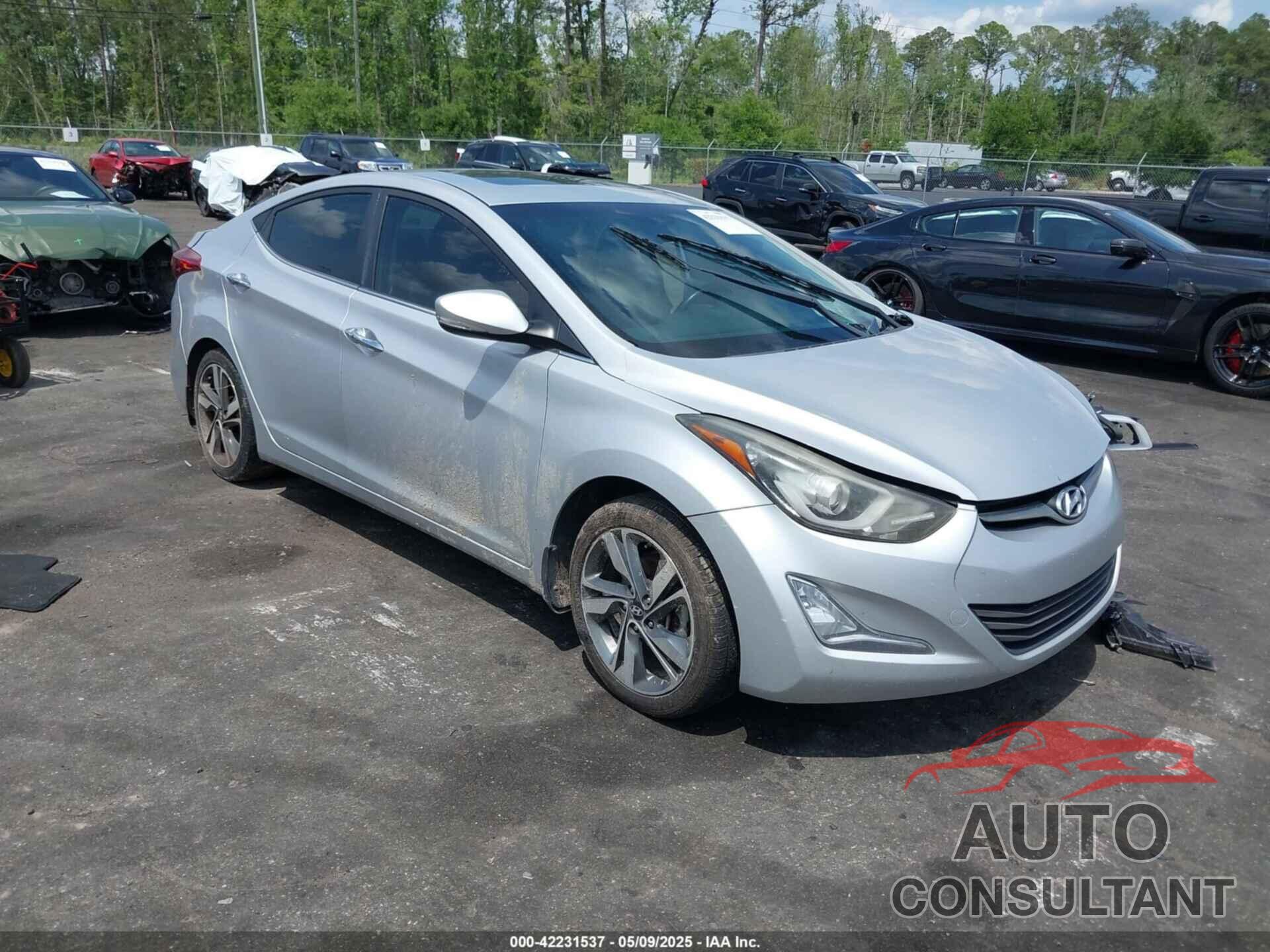 HYUNDAI ELANTRA 2015 - KMHDH4AE3FU357147