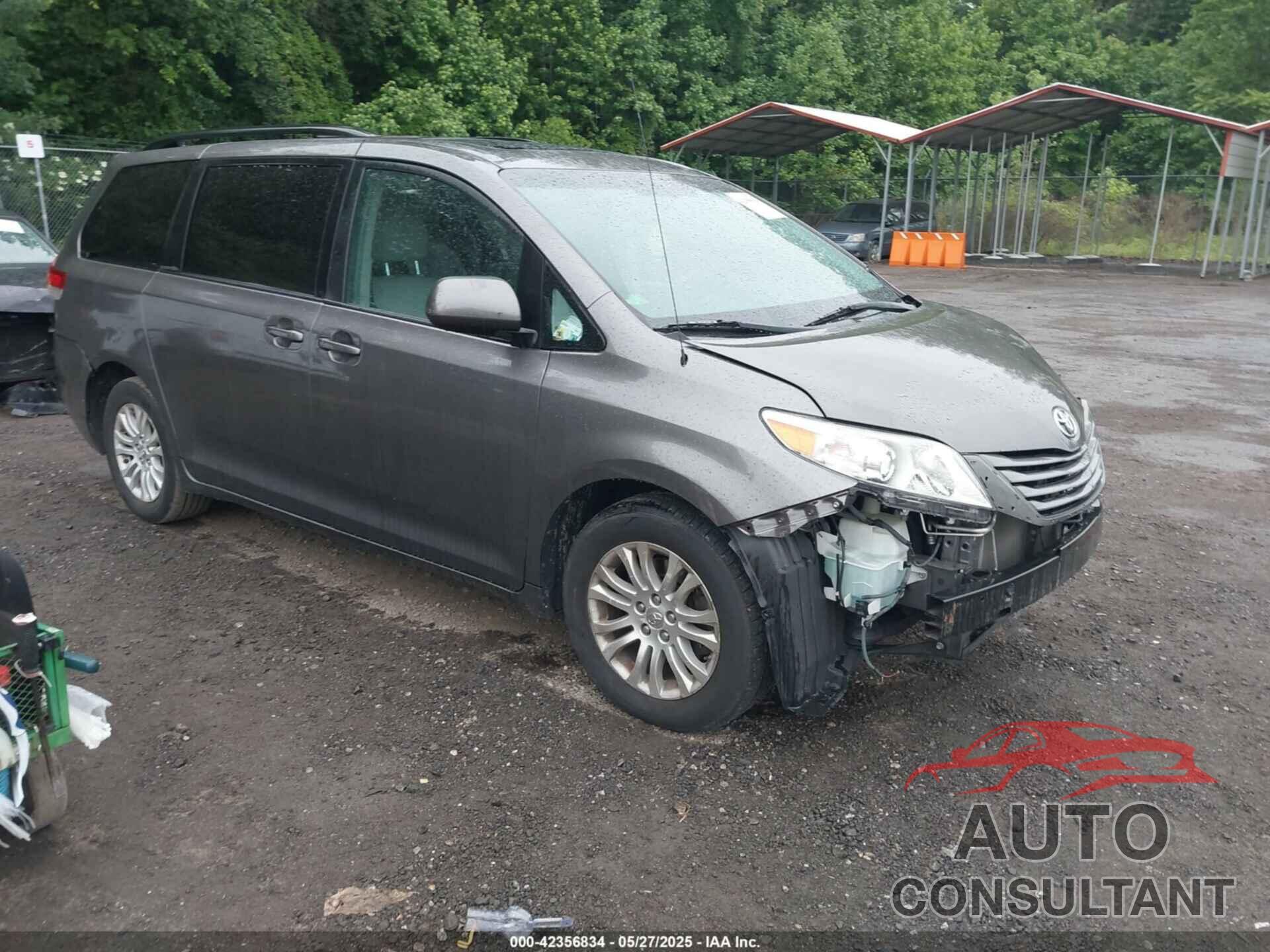 TOYOTA SIENNA 2013 - 5TDYK3DC4DS400424