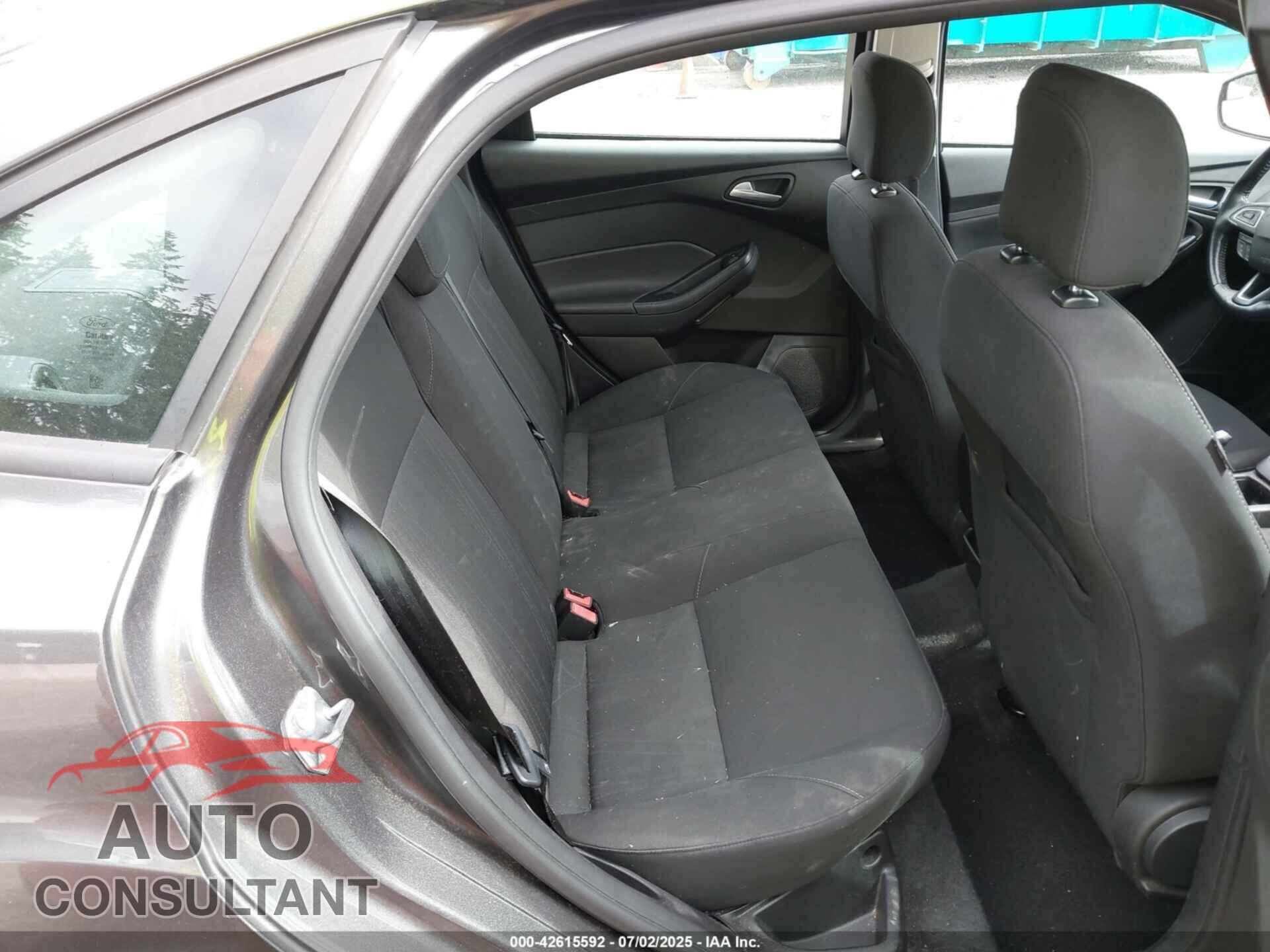 FORD FOCUS 2016 - 1FADP3F22GL211075