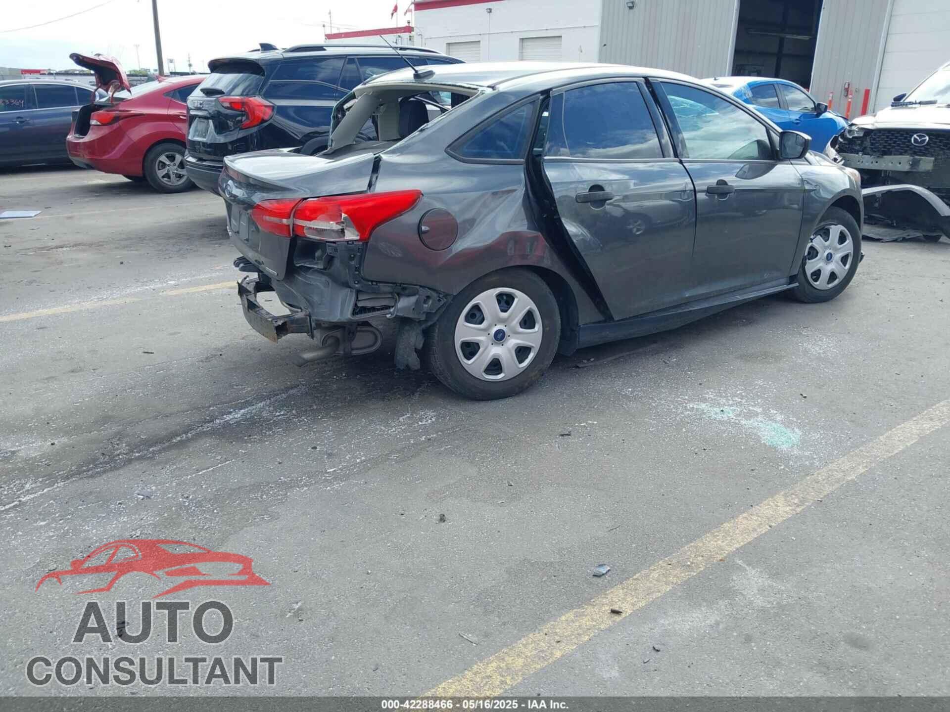 FORD FOCUS 2016 - 1FADP3E24GL379740