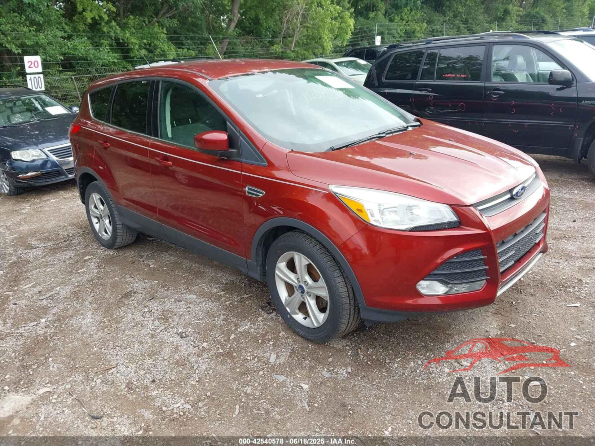 FORD ESCAPE 2015 - 1FMCU0GX3FUC60393