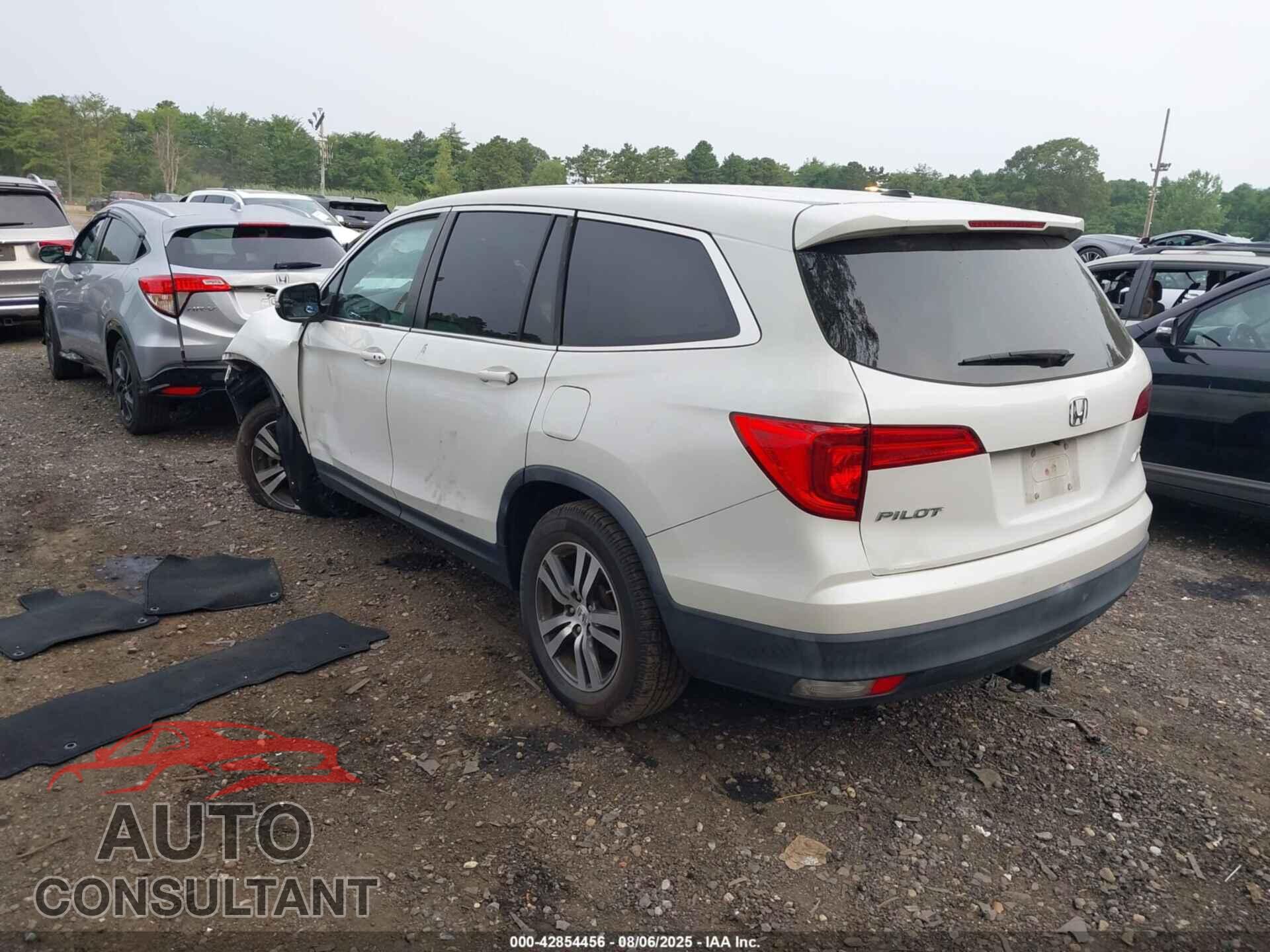 HONDA PILOT 2017 - 5FNYF6H58HB067723