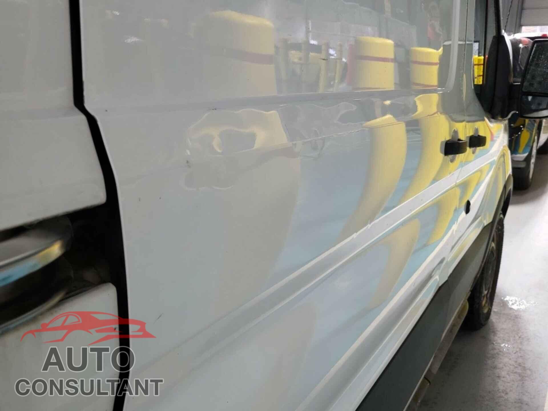 FORD TRANSIT 2018 - 1FTYE1CM2JKB28142