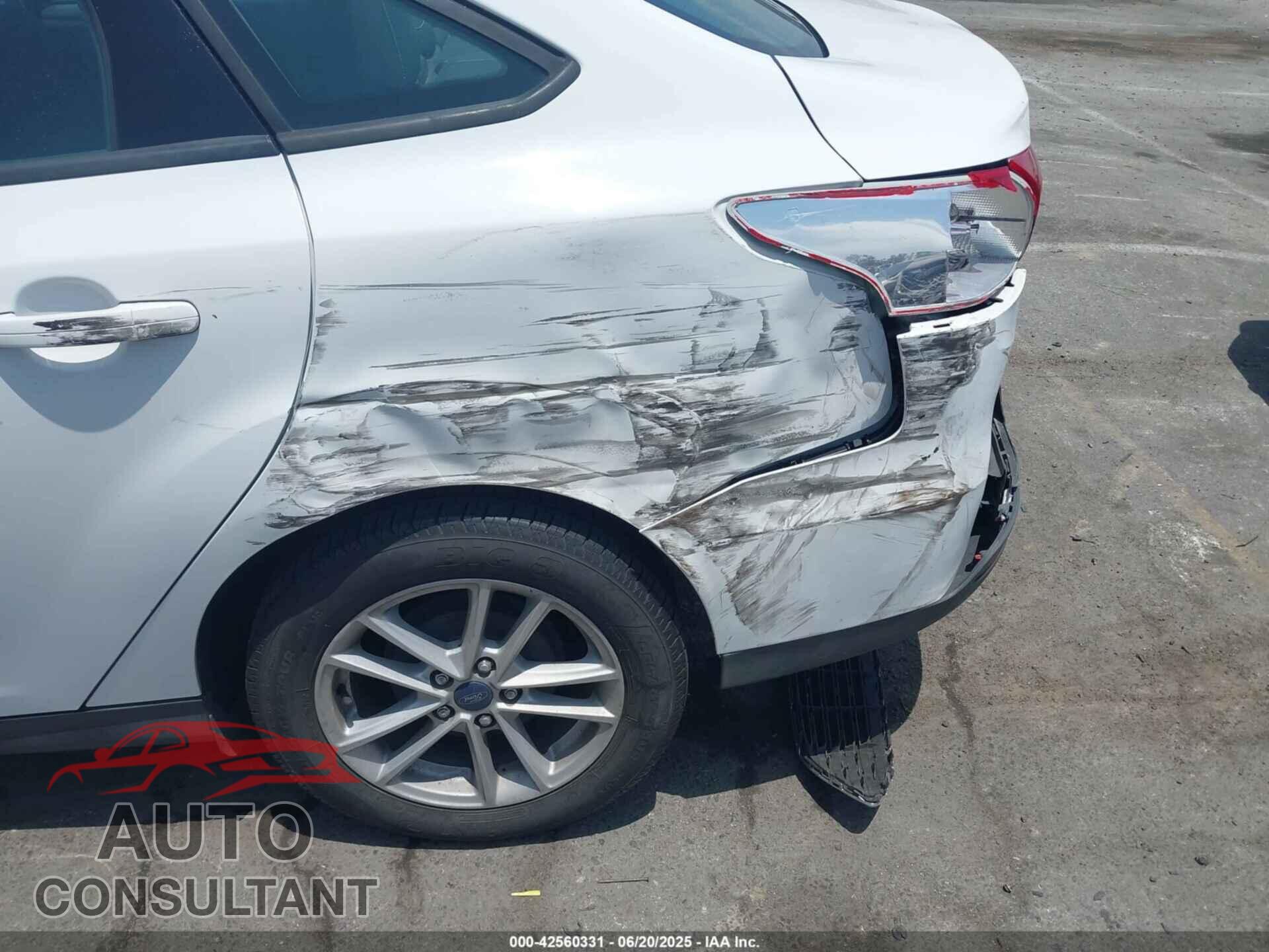 FORD FOCUS 2017 - 1FADP3F21HL217838