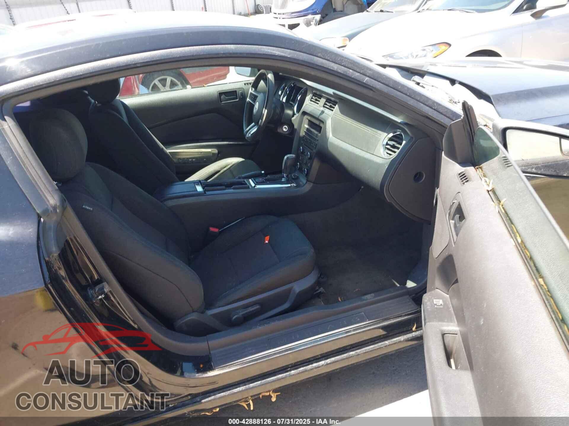 FORD MUSTANG 2014 - 1ZVBP8AM0E5240189