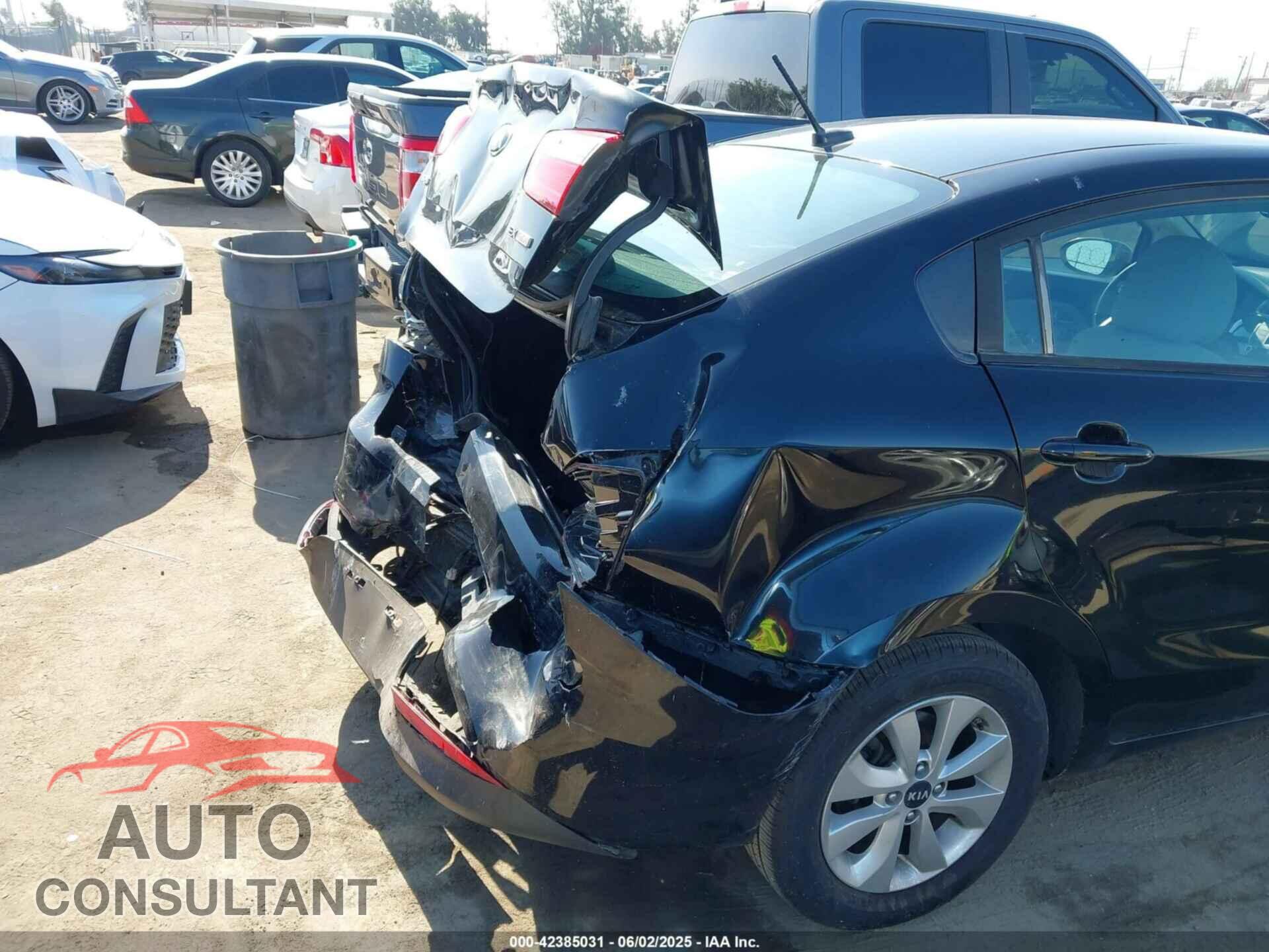 KIA RIO 2017 - KNADN4A30H6040460