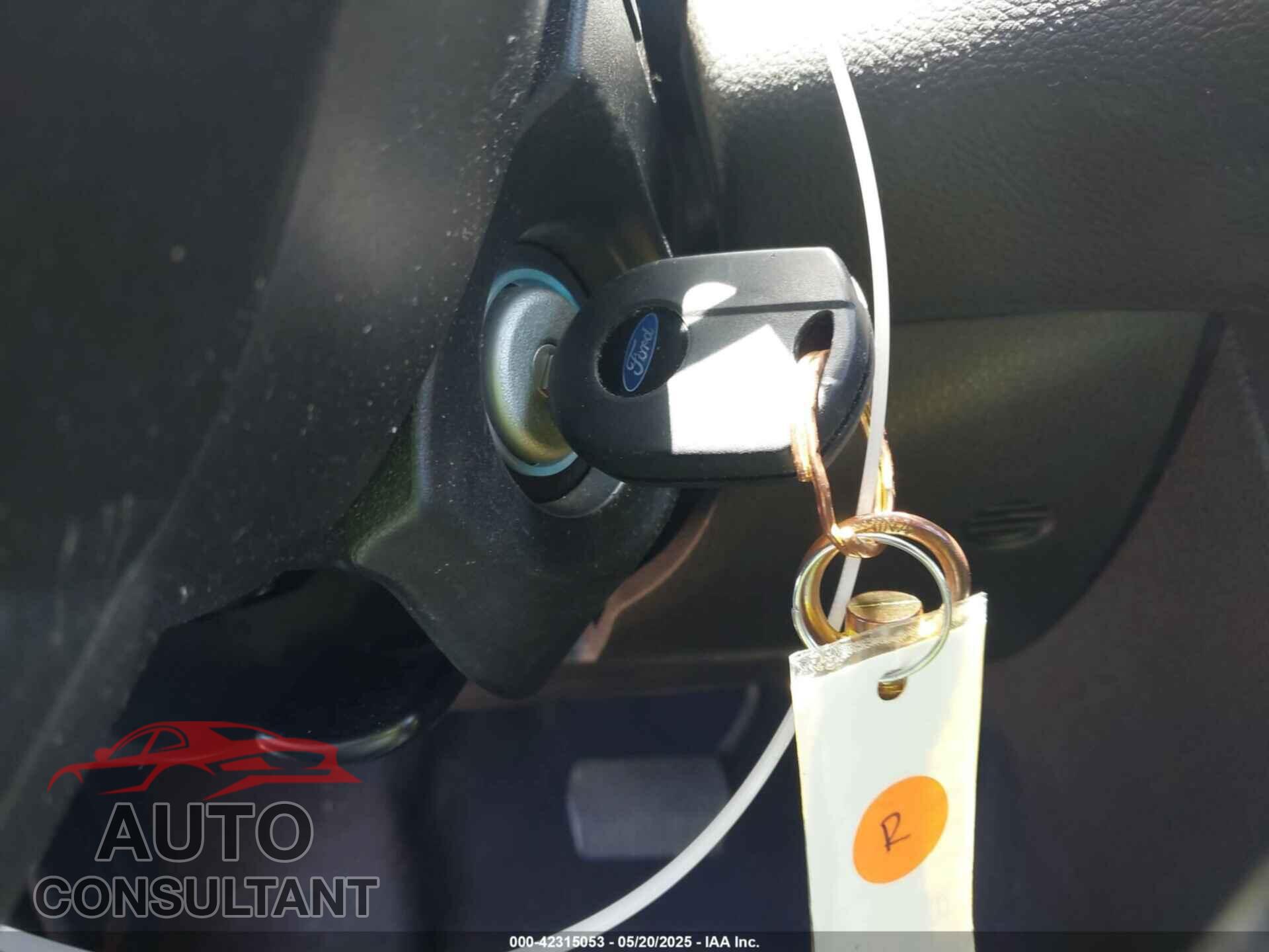 FORD FOCUS 2016 - 1FADP3F23GL383096