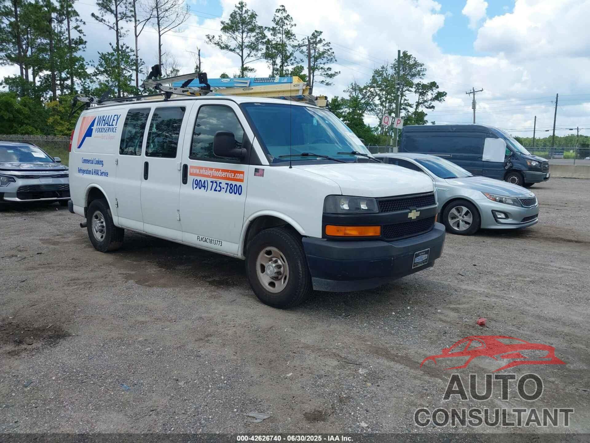 CHEVROLET EXPRESS 2500 2018 - 1GCWGAFG5J1176084