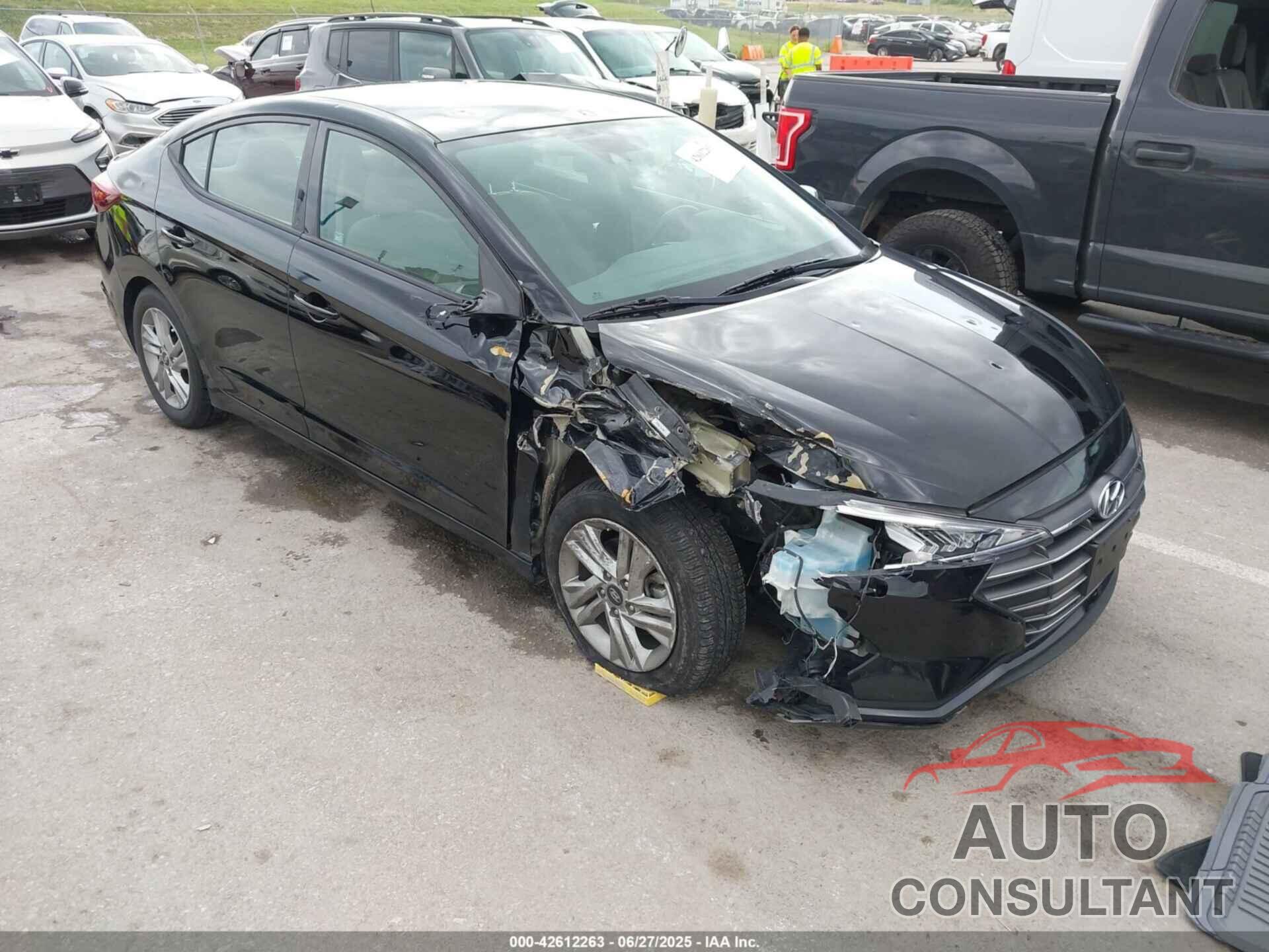 HYUNDAI ELANTRA 2020 - KMHD84LF3LU008149