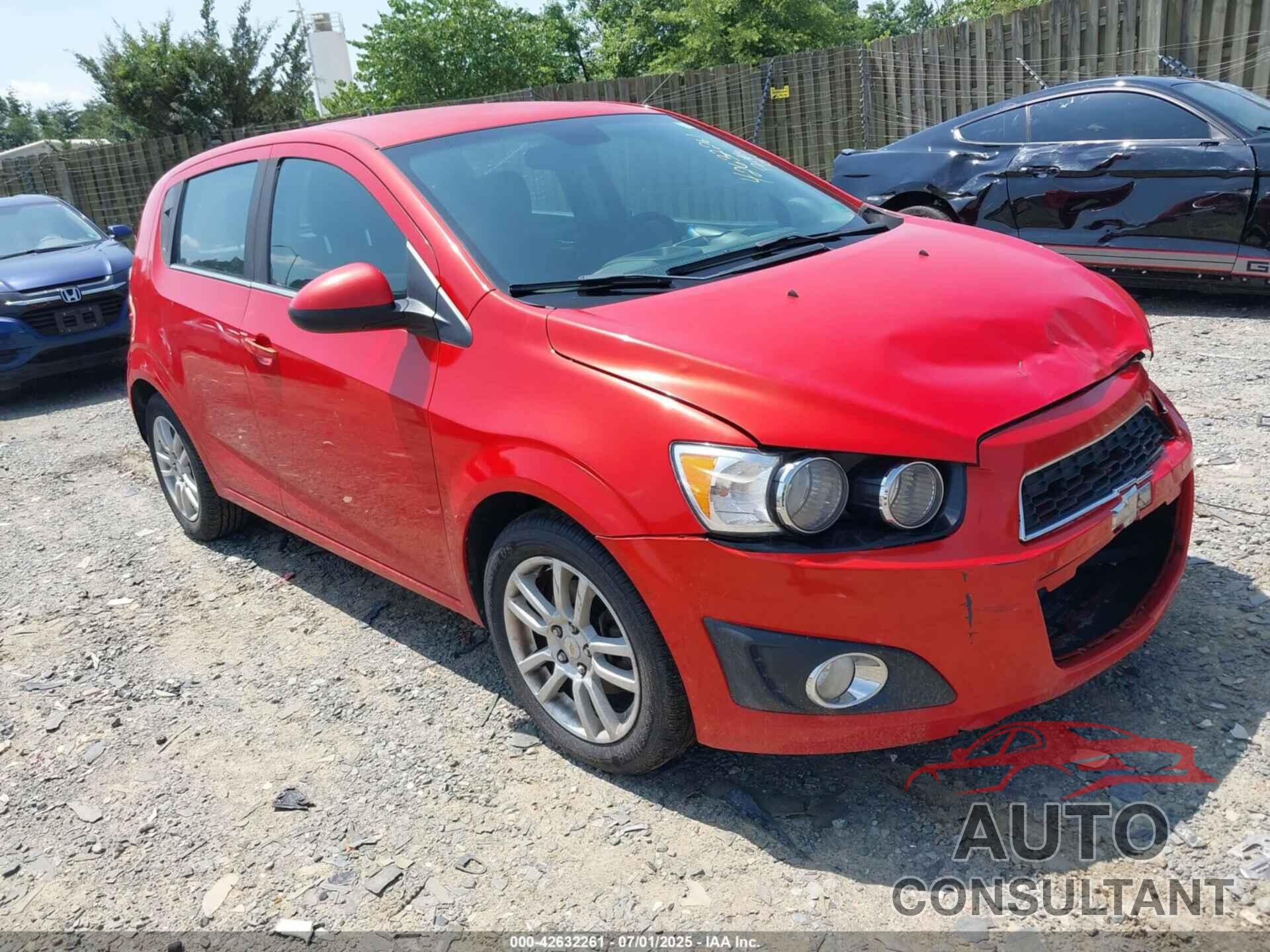 CHEVROLET SONIC 2012 - 1G1JC6SH9C4128132