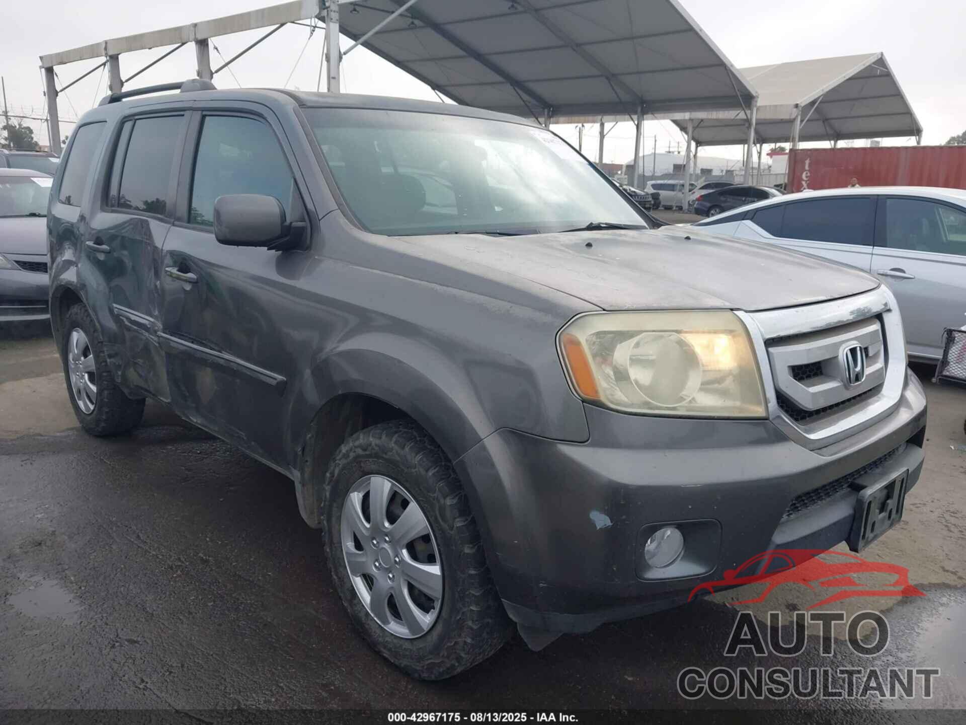 HONDA PILOT 2011 - 5FNYF3H4XBB017807