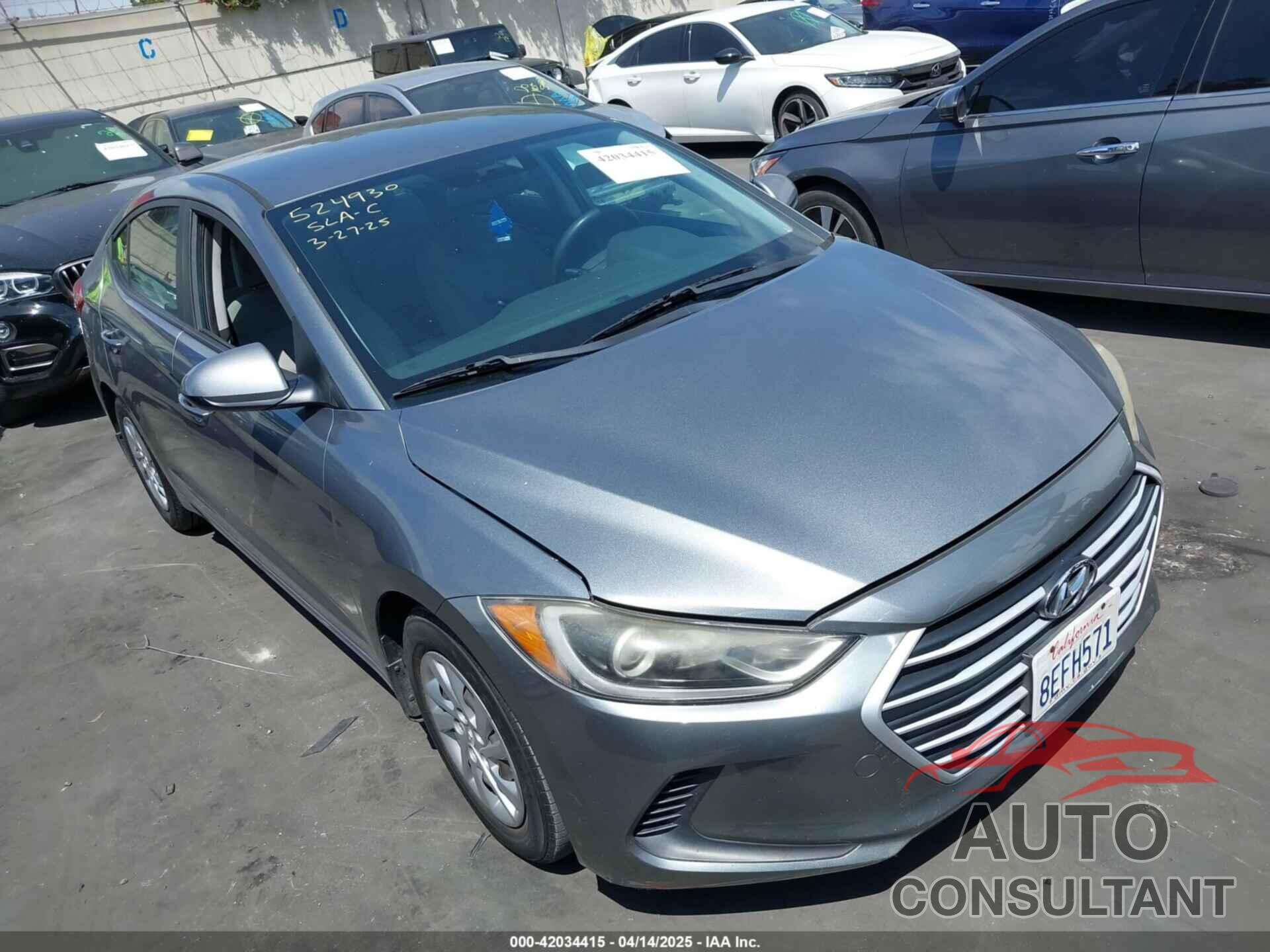 HYUNDAI ELANTRA 2018 - KMHD74LF9JU611364