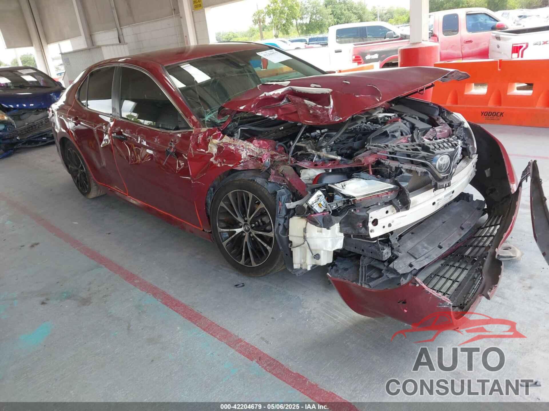 TOYOTA CAMRY 2018 - 4T1B11HK5JU545537
