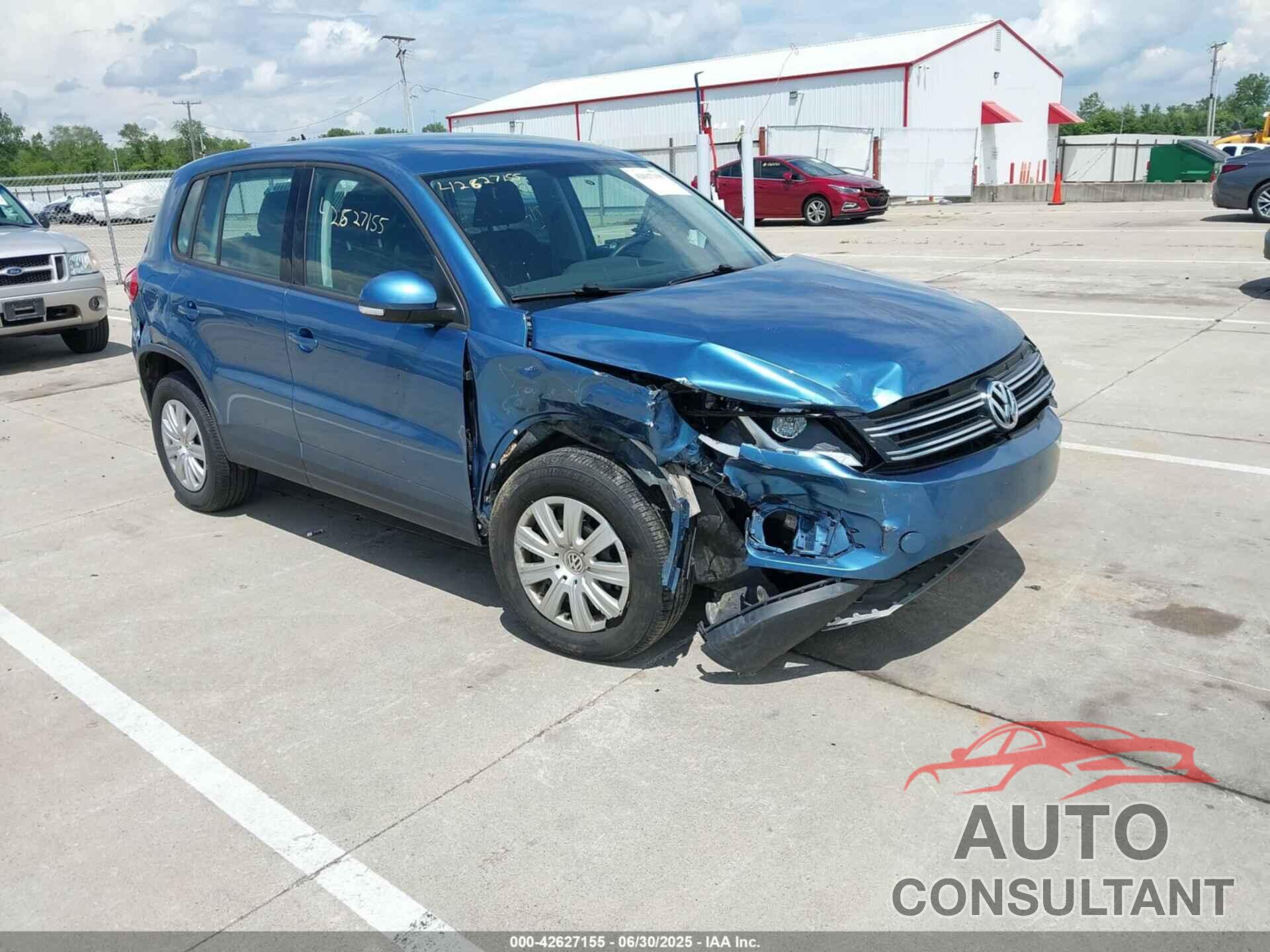 VOLKSWAGEN TIGUAN LIMITED 2018 - WVGBV7AX3JK003751