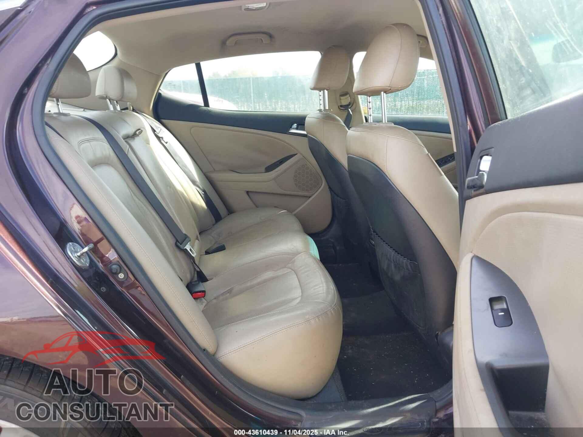 KIA OPTIMA 2011 - KNAGN4A7XB5044027