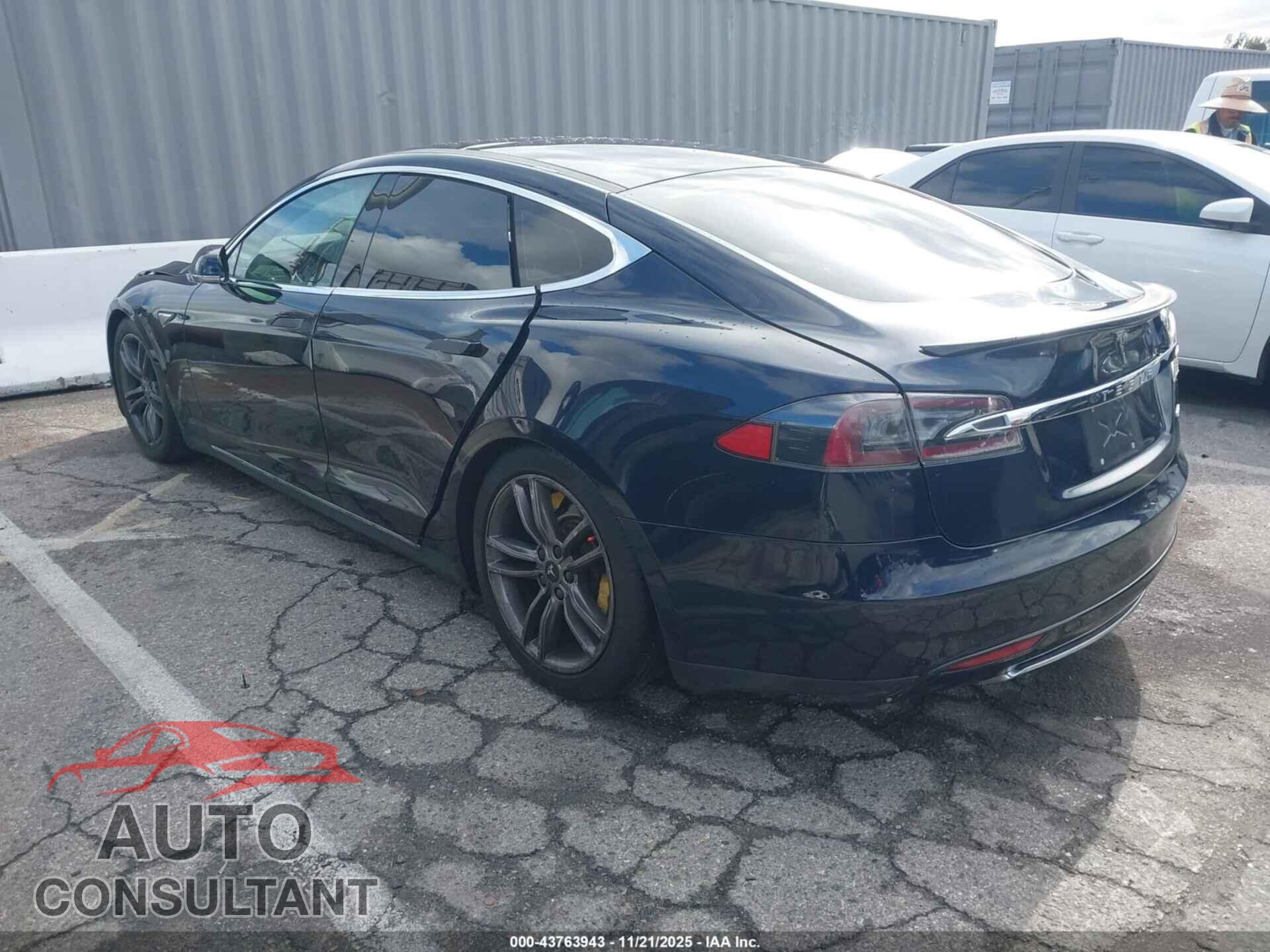 TESLA MODEL S 2013 - 5YJSA1DNXDFP06014