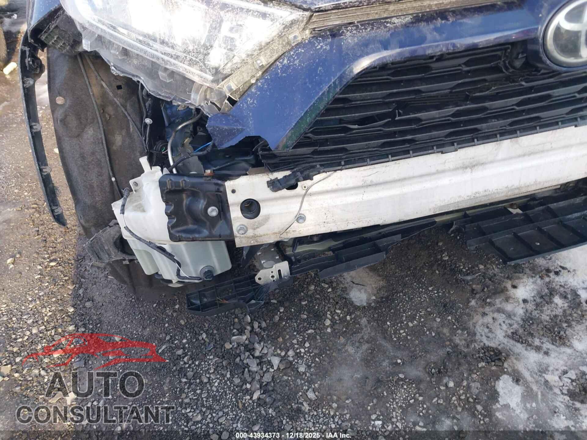 TOYOTA RAV4 2021 - JTMP1RFVXMD069375