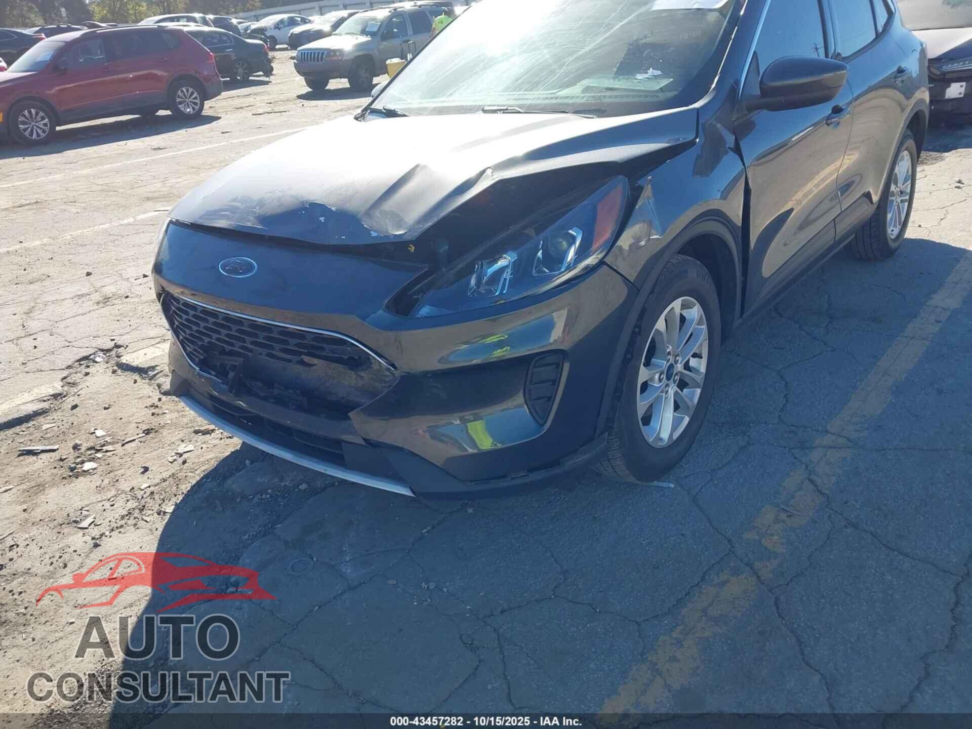 FORD ESCAPE 2020 - 1FMCU0G60LUA75804