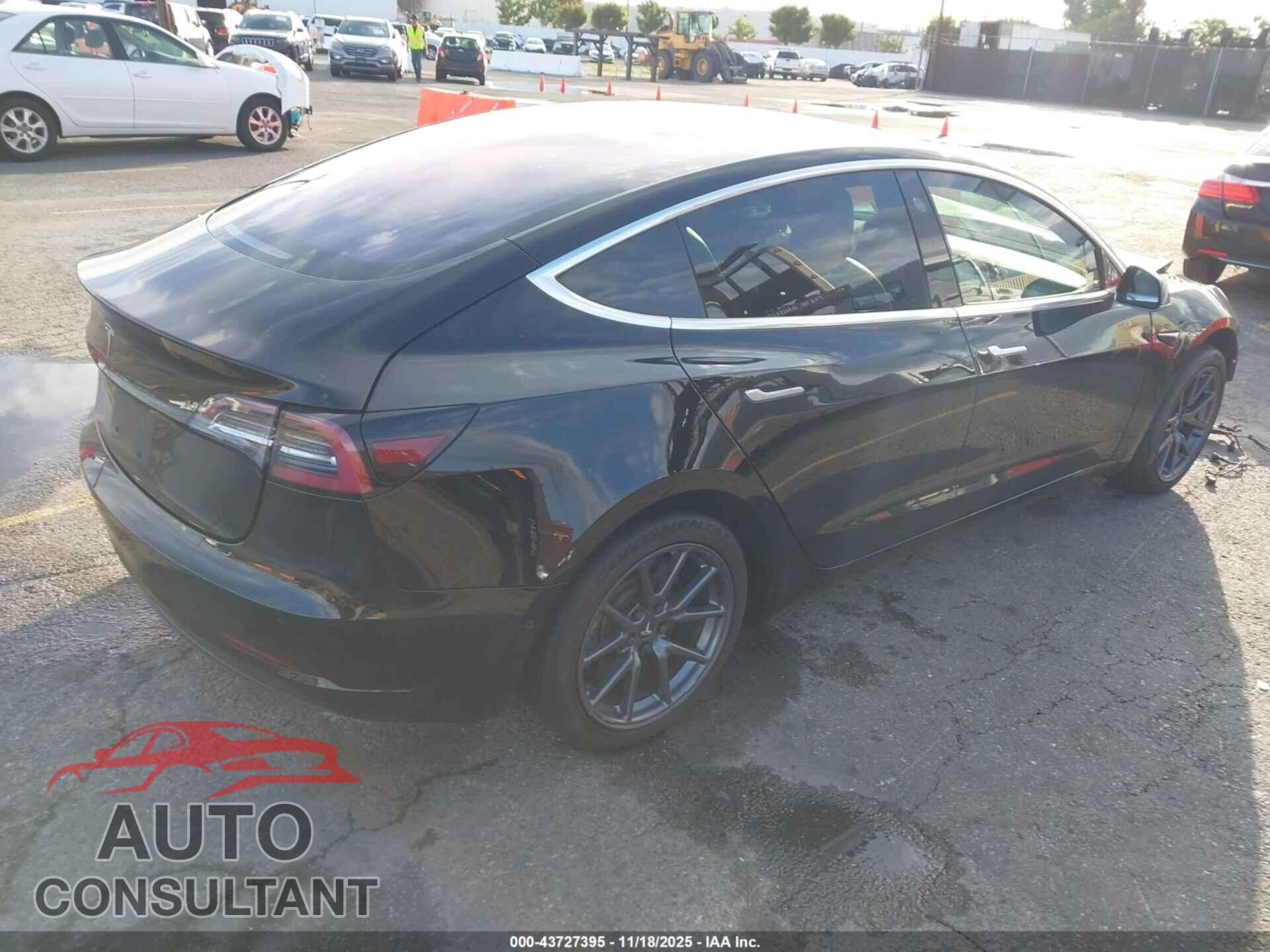 TESLA MODEL 3 2018 - 5YJ3E1EA0JF008446