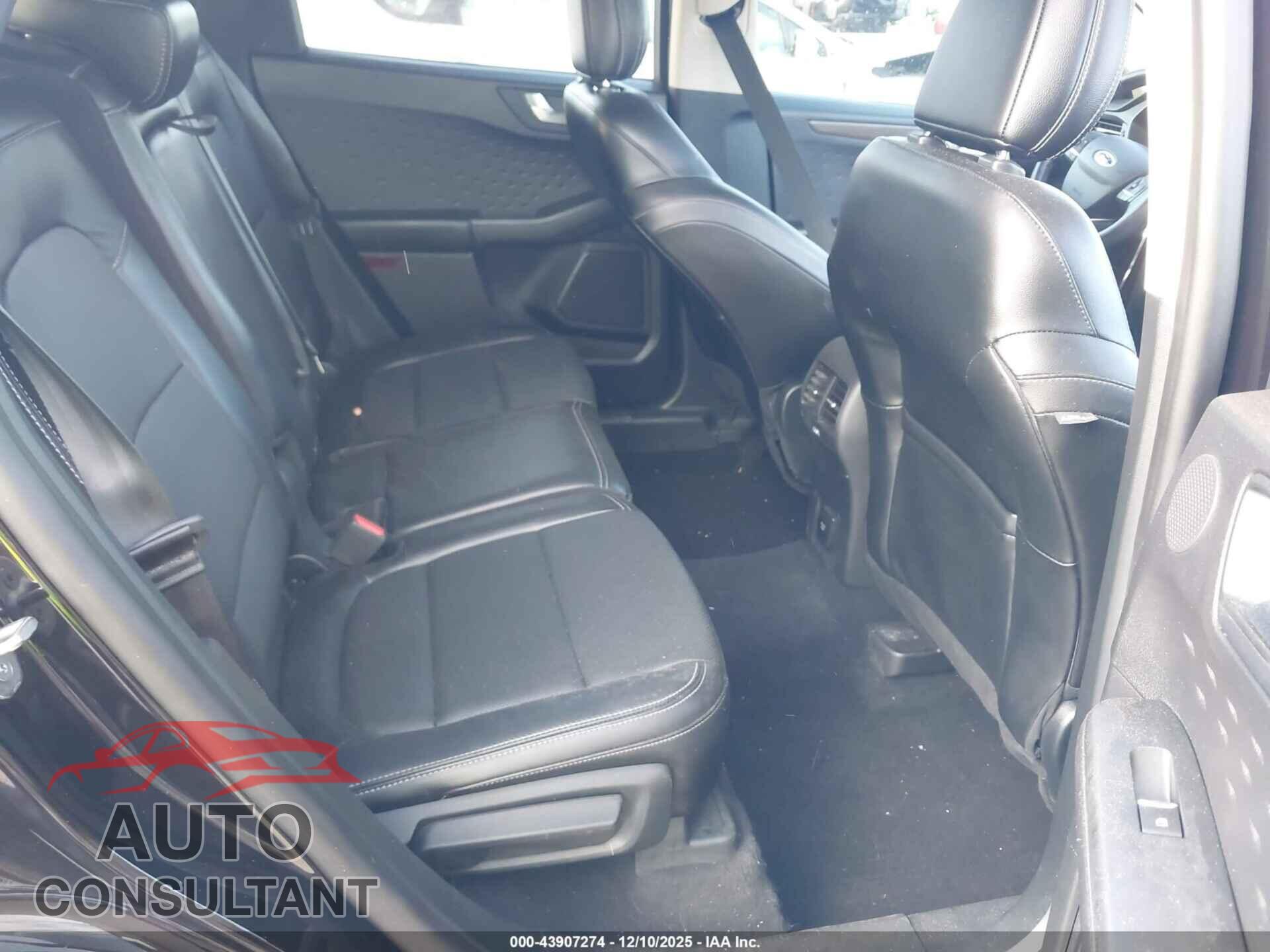 FORD ESCAPE 2020 - 1FMCU9J92LUA09830