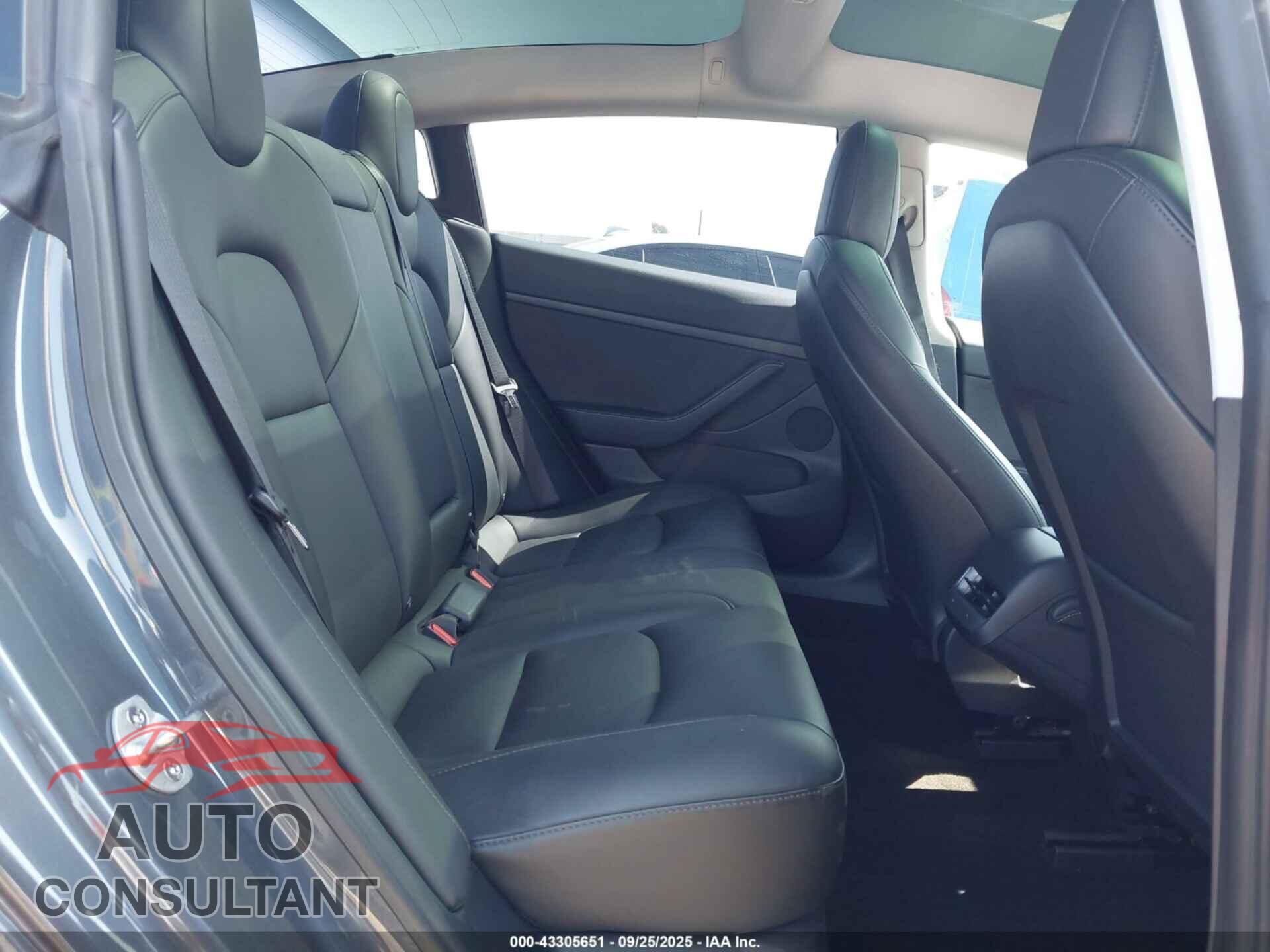 TESLA MODEL 3 2022 - 5YJ3E1EA2NF373541