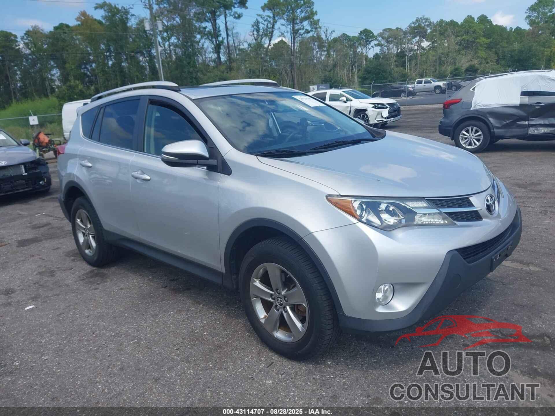 TOYOTA RAV4 2015 - JTMRFREV3FD146568