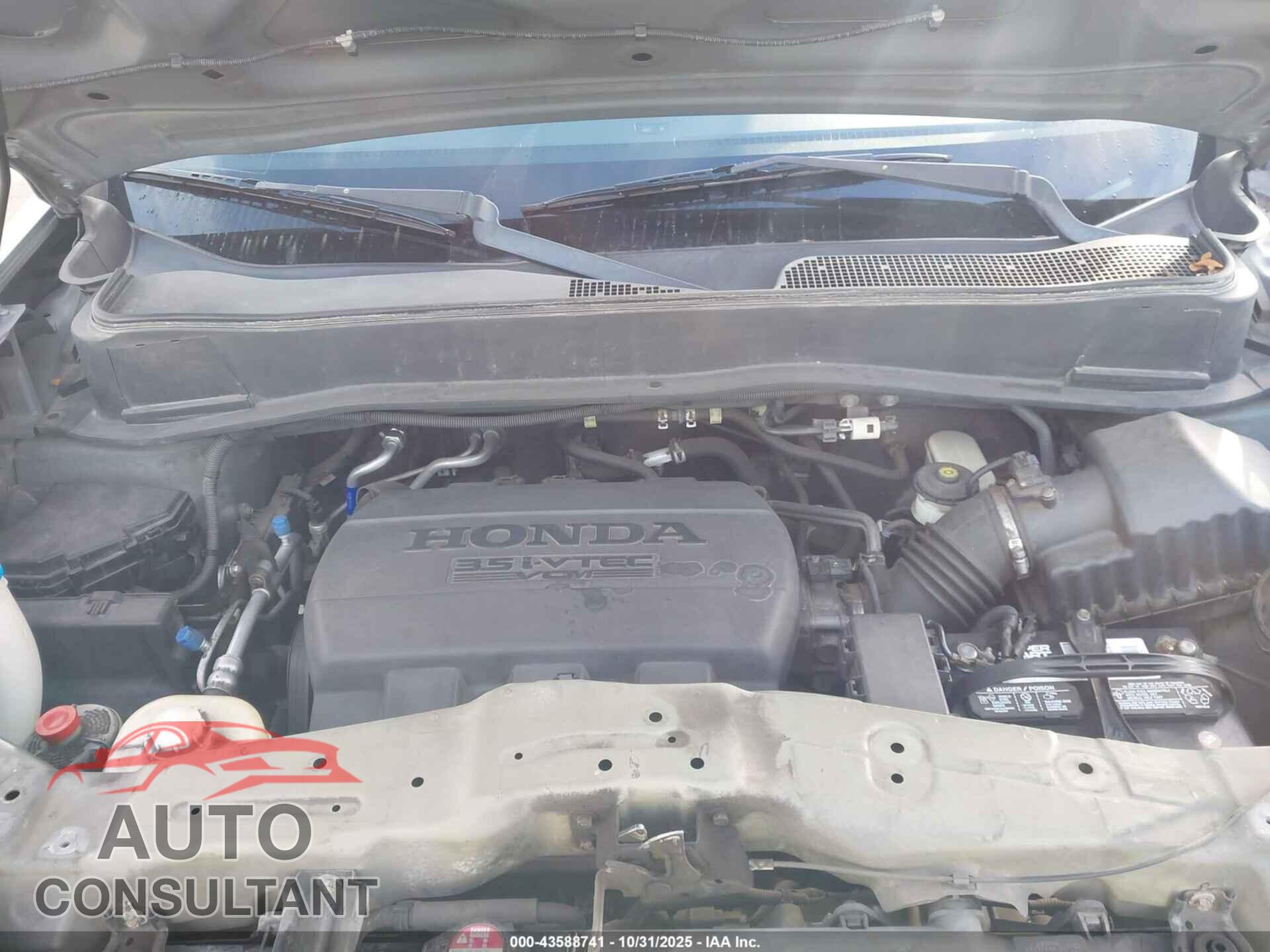 HONDA PILOT 2011 - 5FNYF3H69BB005472