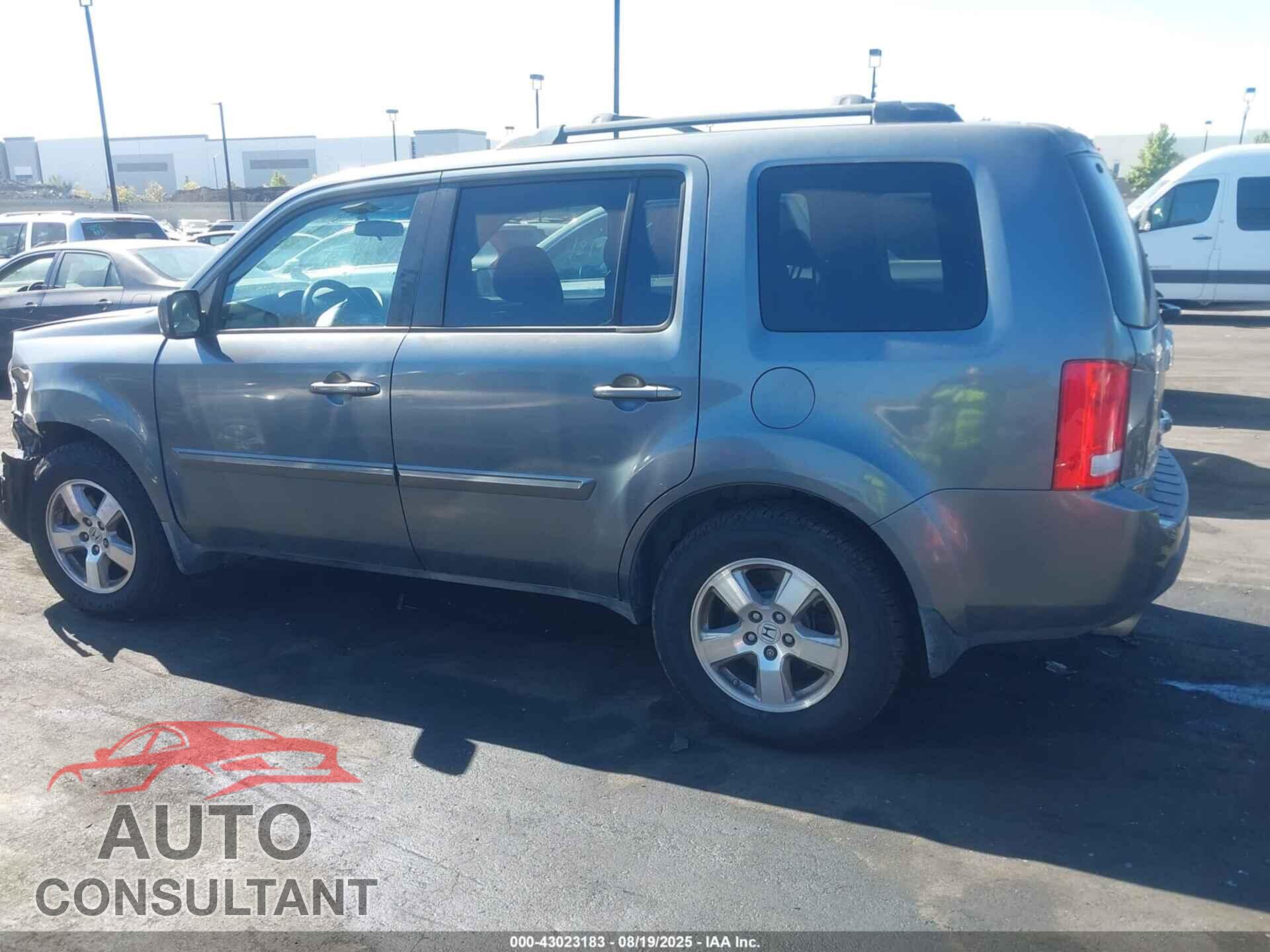 HONDA PILOT 2011 - 5FNYF4H47BB094057