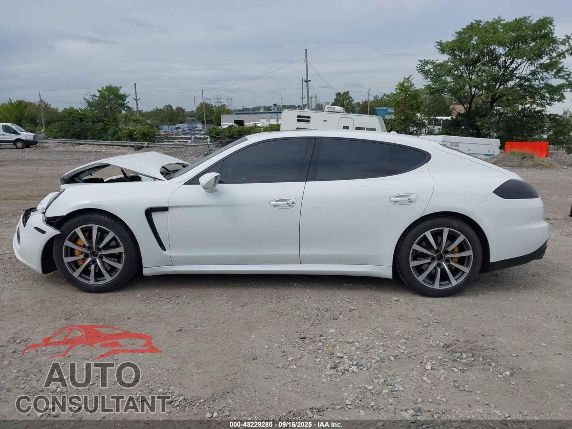 PORSCHE PANAMERA 2015 - WP0AA2A77FL005356