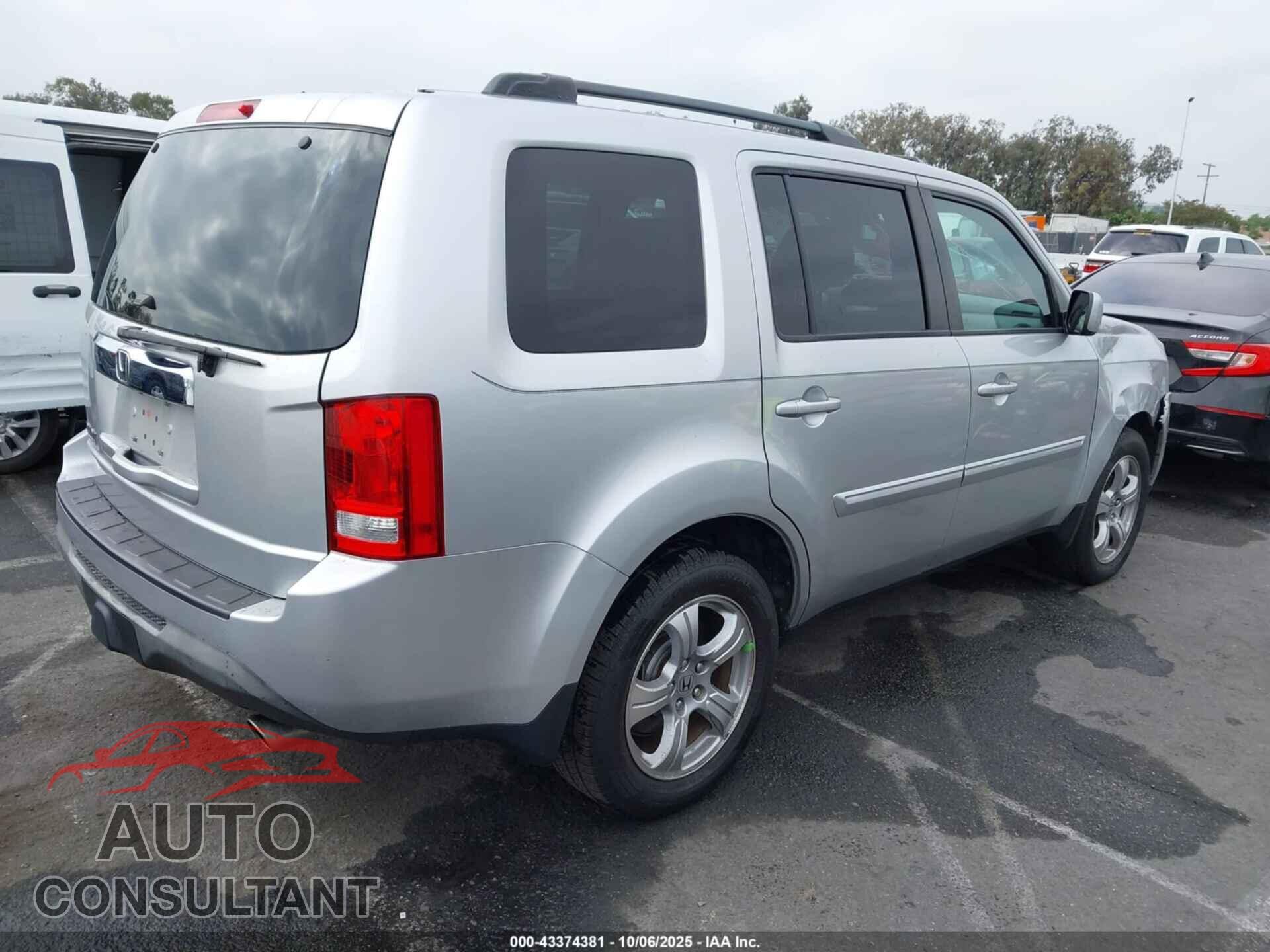 HONDA PILOT 2015 - 5FNYF3H53FB006212