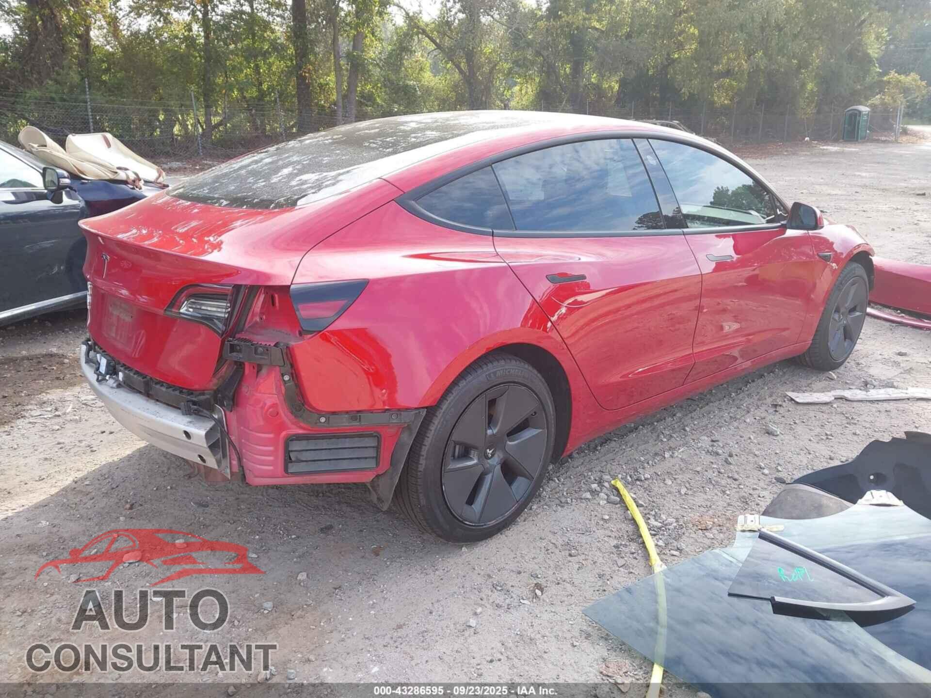TESLA MODEL 3 2021 - 5YJ3E1EA9MF098264