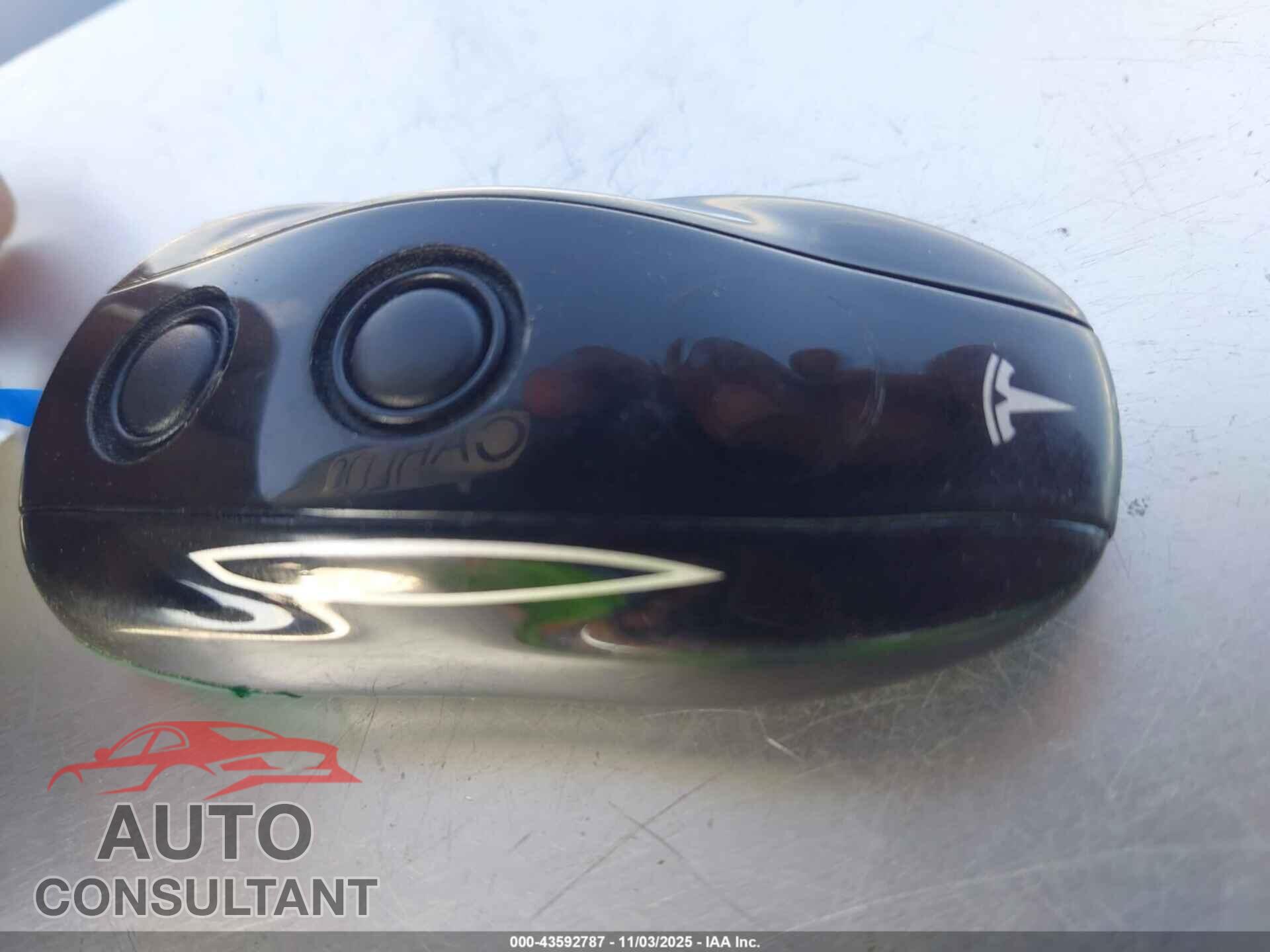 TESLA MODEL S 2013 - 5YJSA1CN6DFP17285