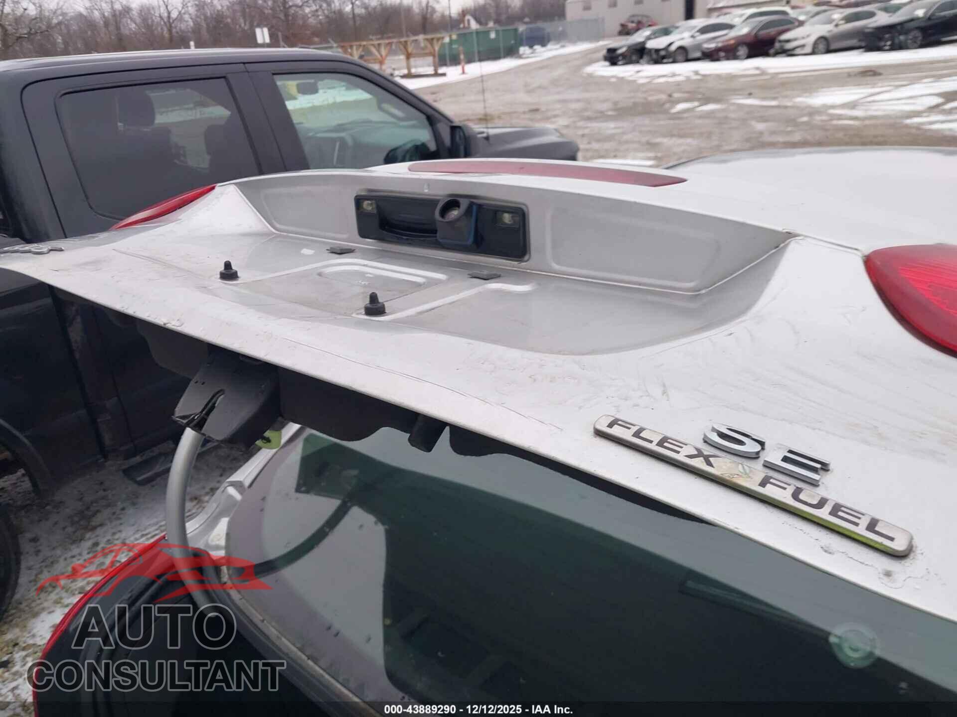 FORD FOCUS 2015 - 1FADP3F21FL218064